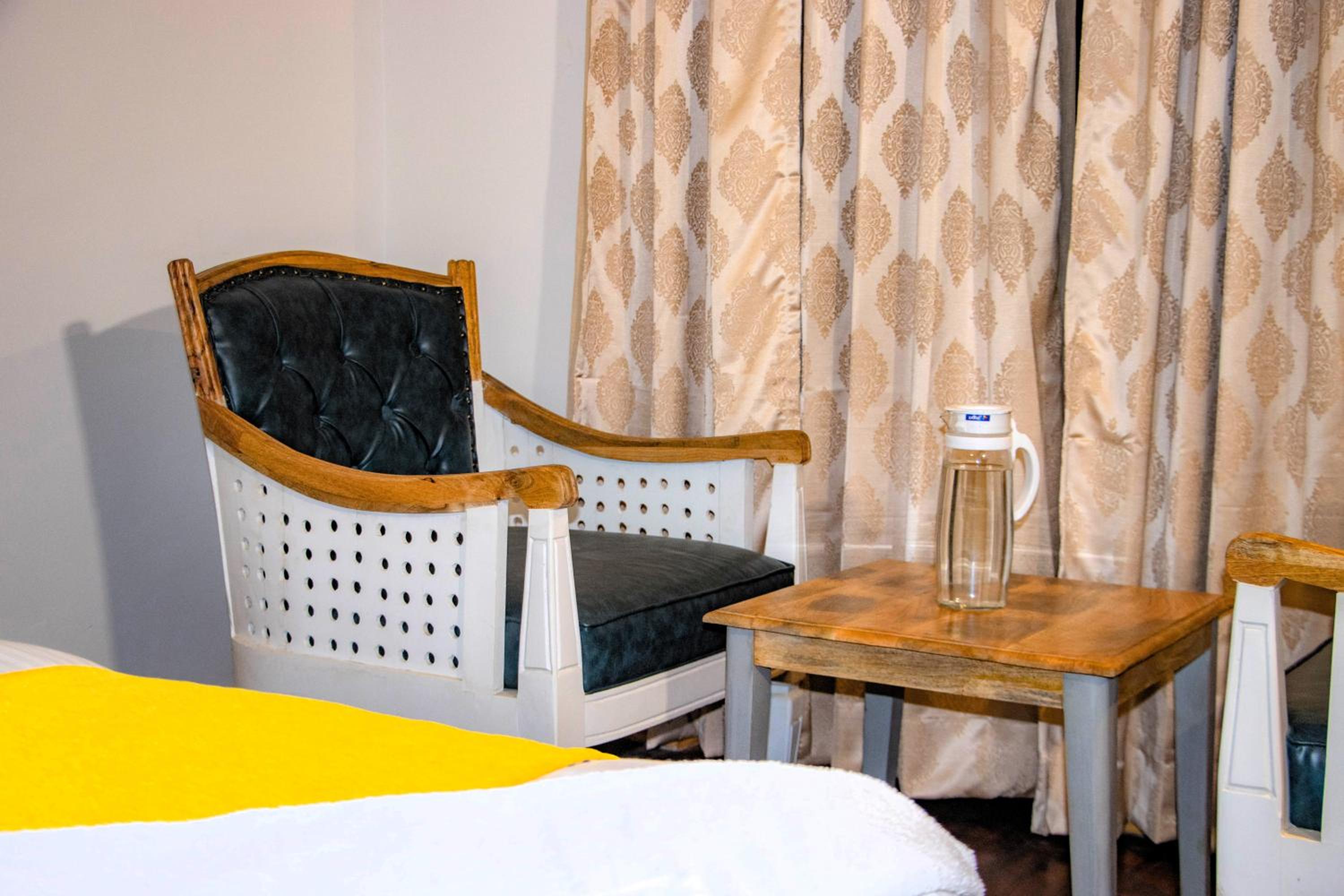 Deluxe Double Room - Photo 9
