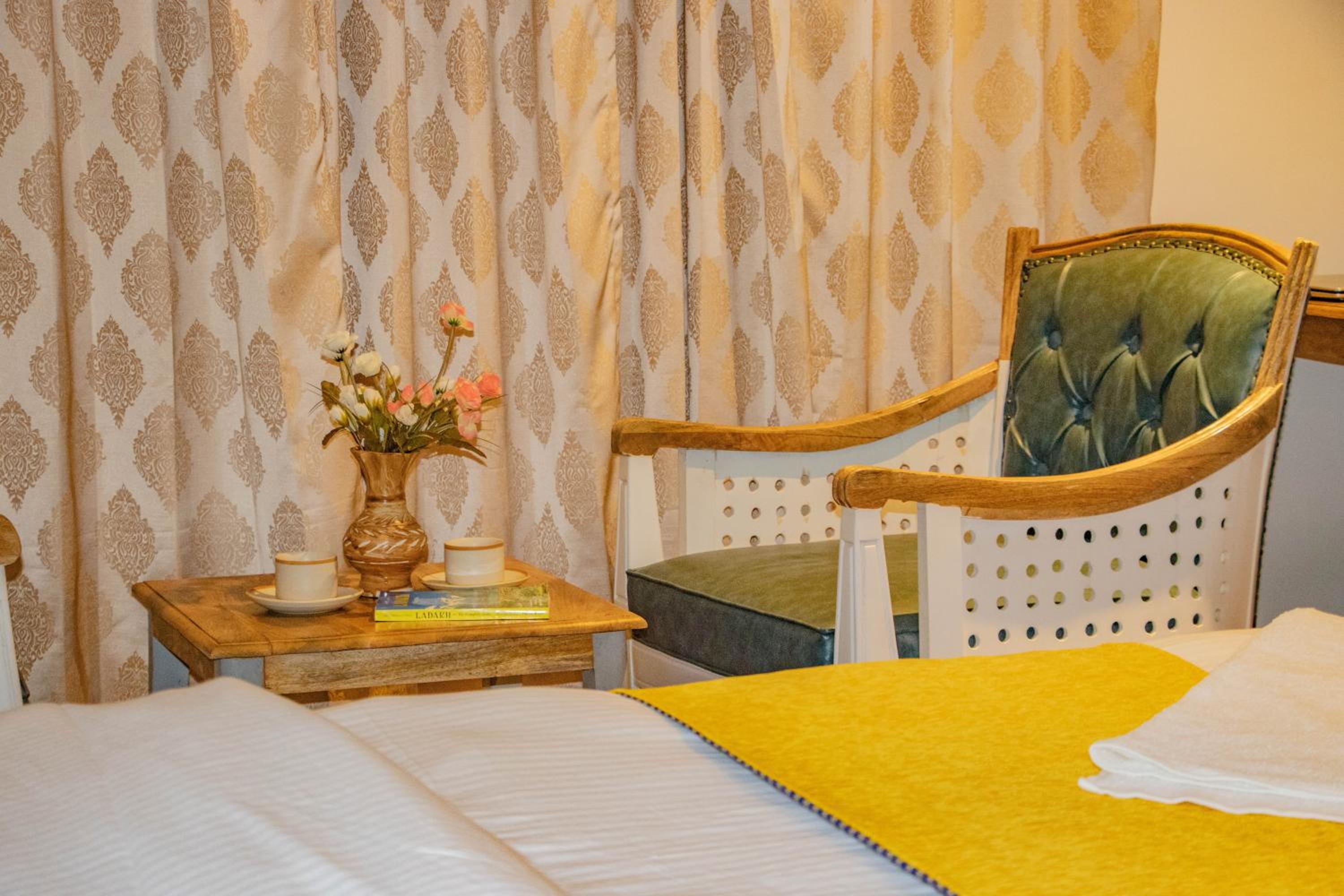 Deluxe Double Room - Photo 14
