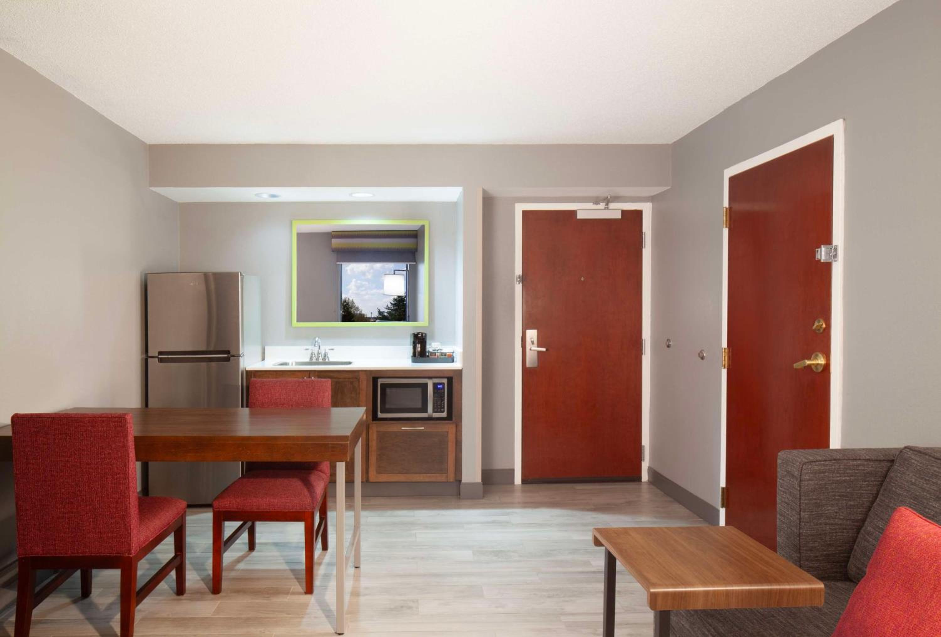 One-Bedroom King Suite with Sofa Bed - Non-Smoking - Photo 1