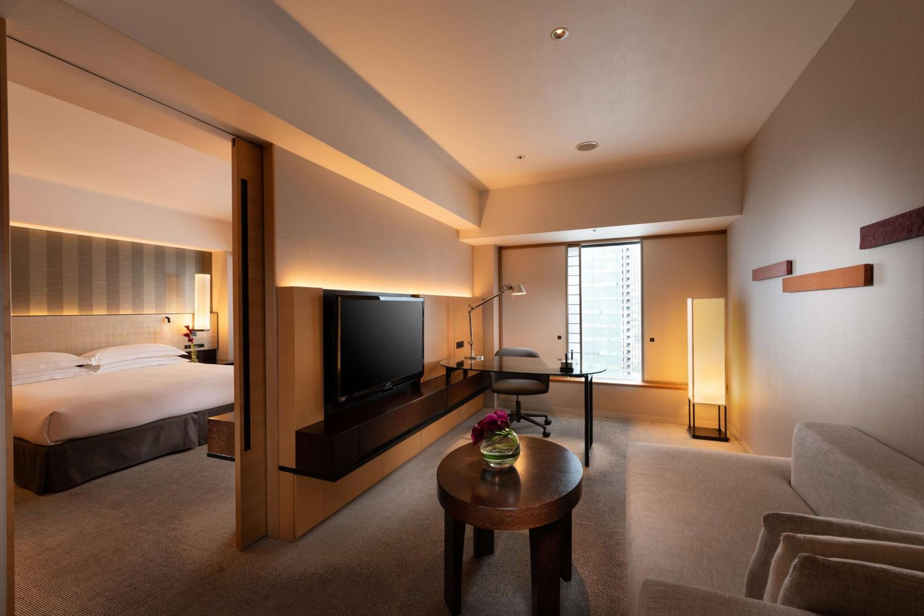 Executive King City Suite