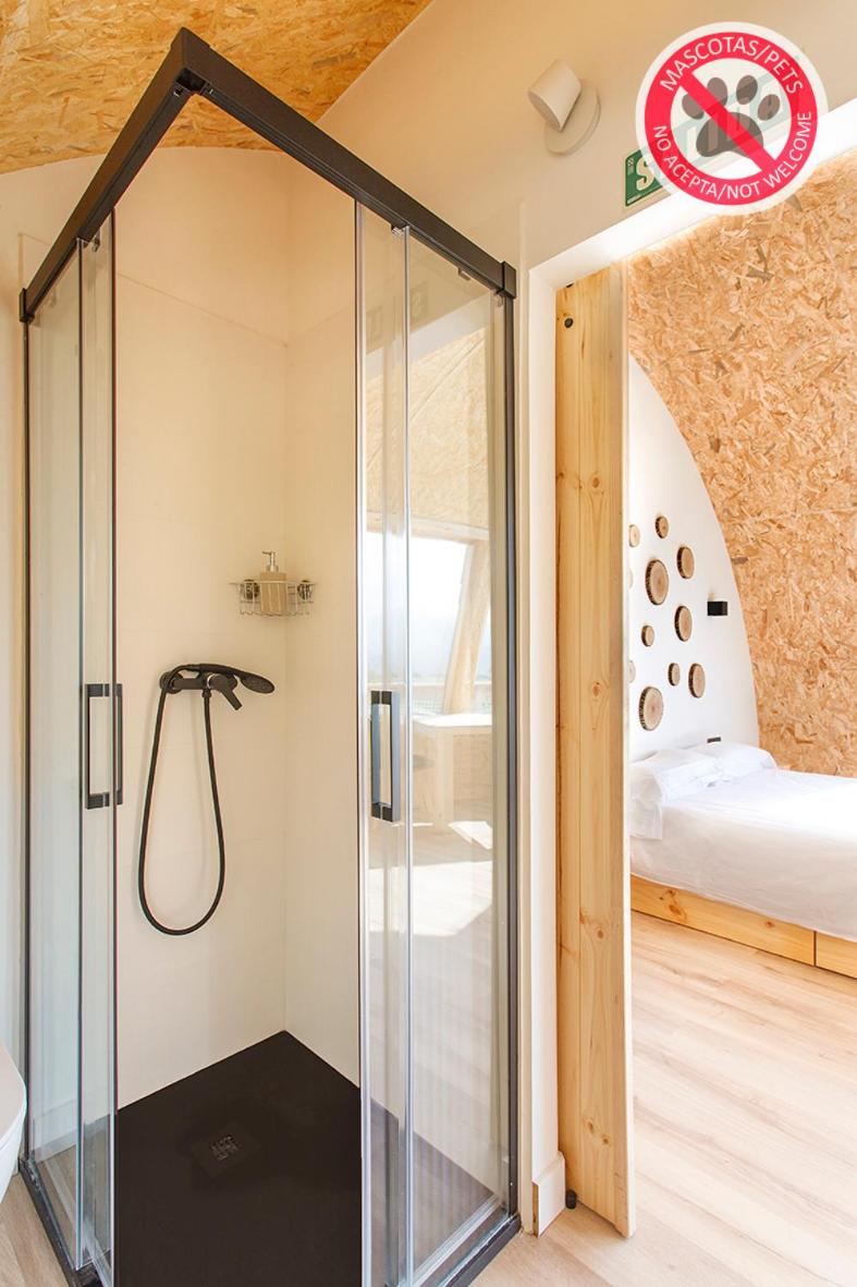 Double Room with Private Bathroom - Photo 8