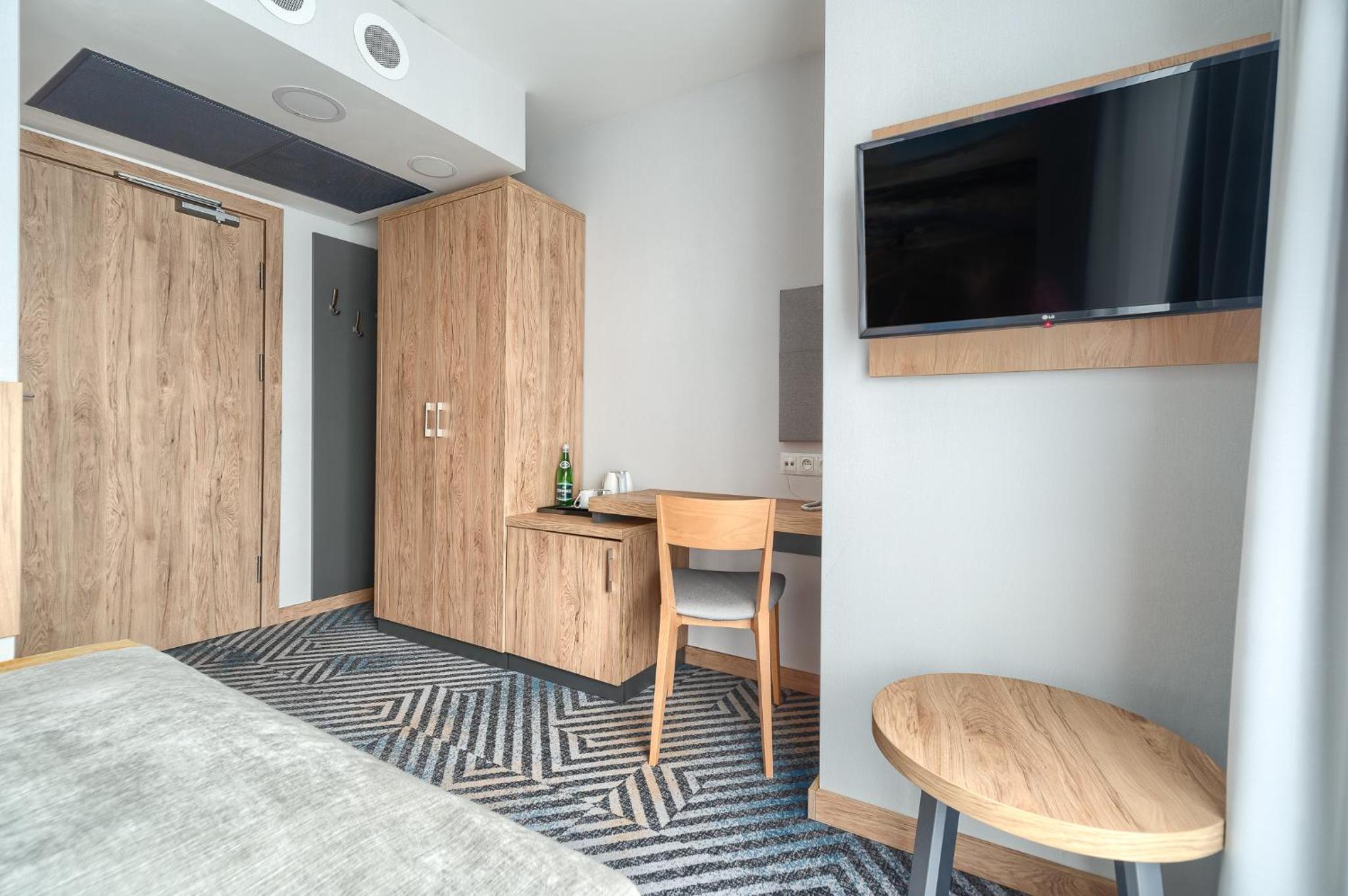 Standard Double Room - Photo 4