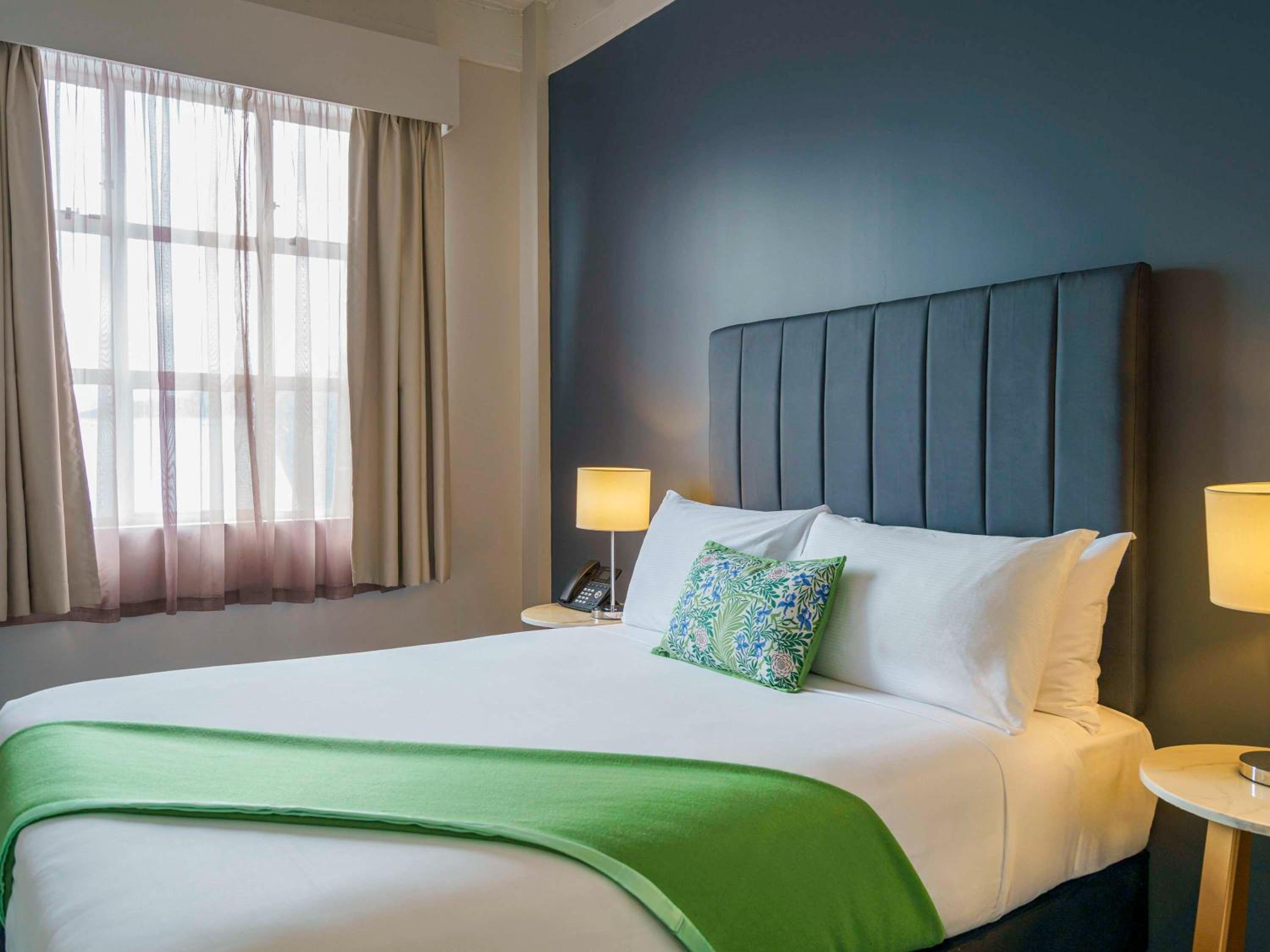 Standard Queen Room - Photo 6