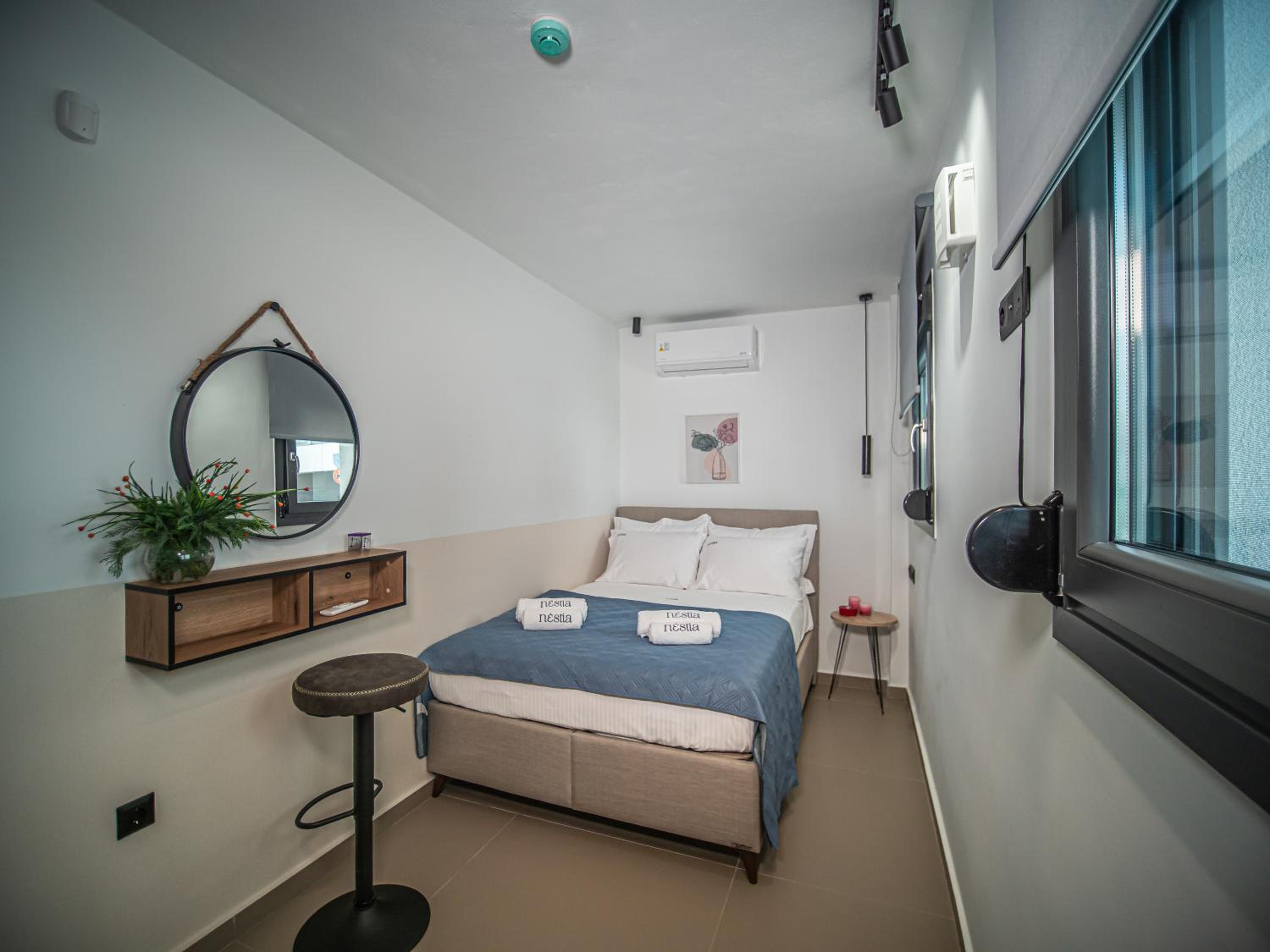 One-Bedroom Apartment with Garden photo 2
