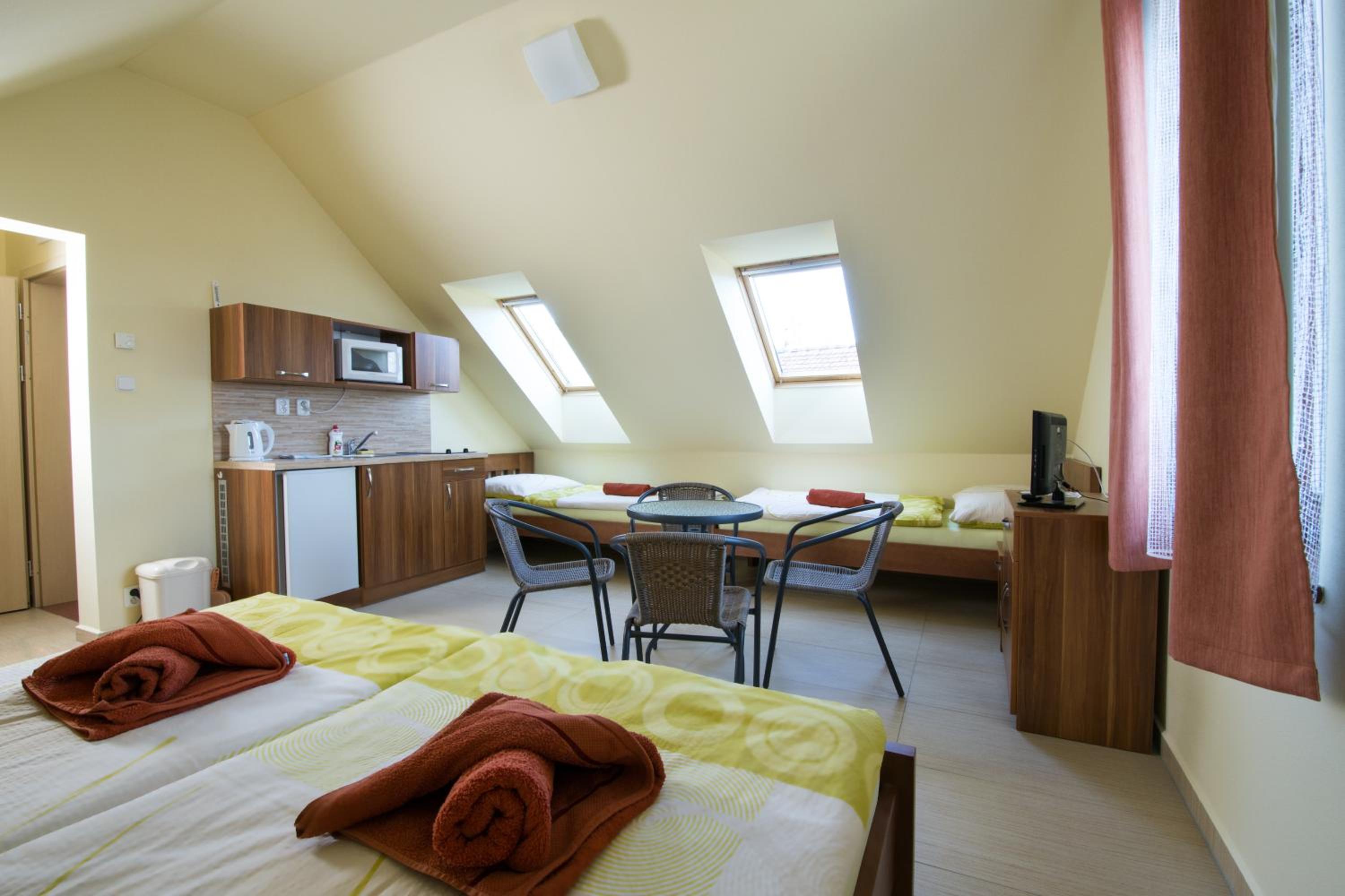Two-Bedroom Suite photo 2