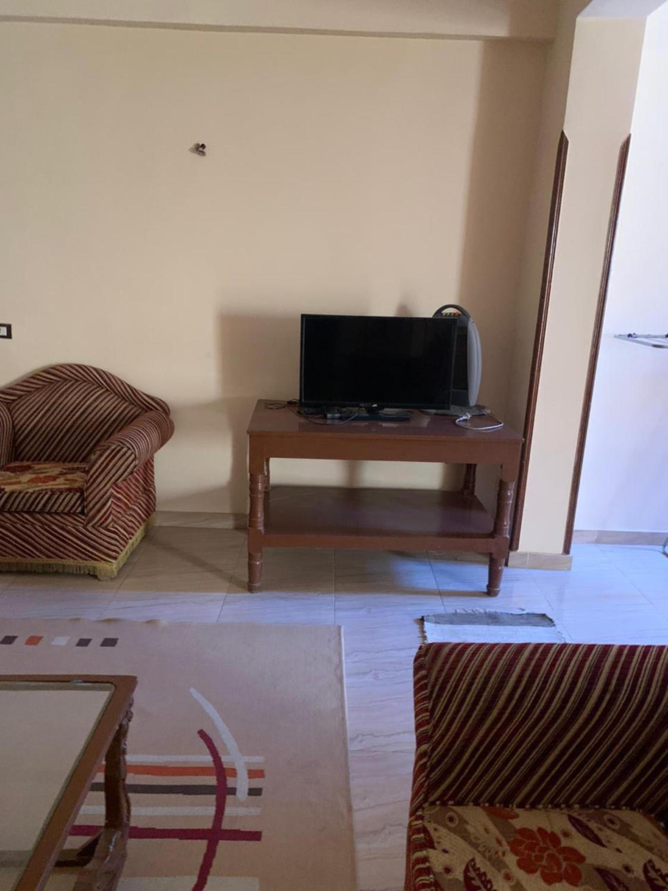 Three-Bedroom Apartment - Photo 4