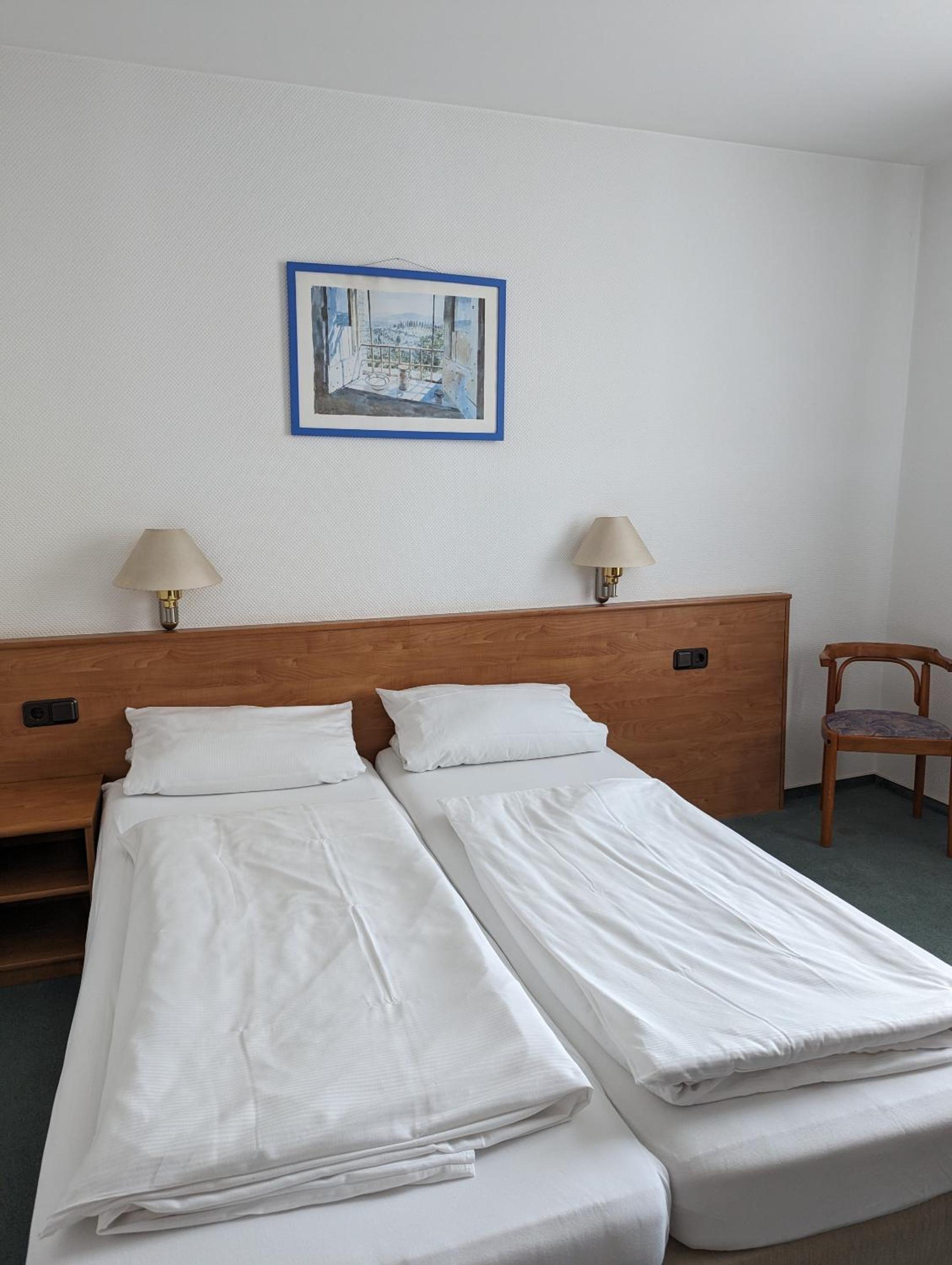 Quadruple Room with Private Bathroom photo 1