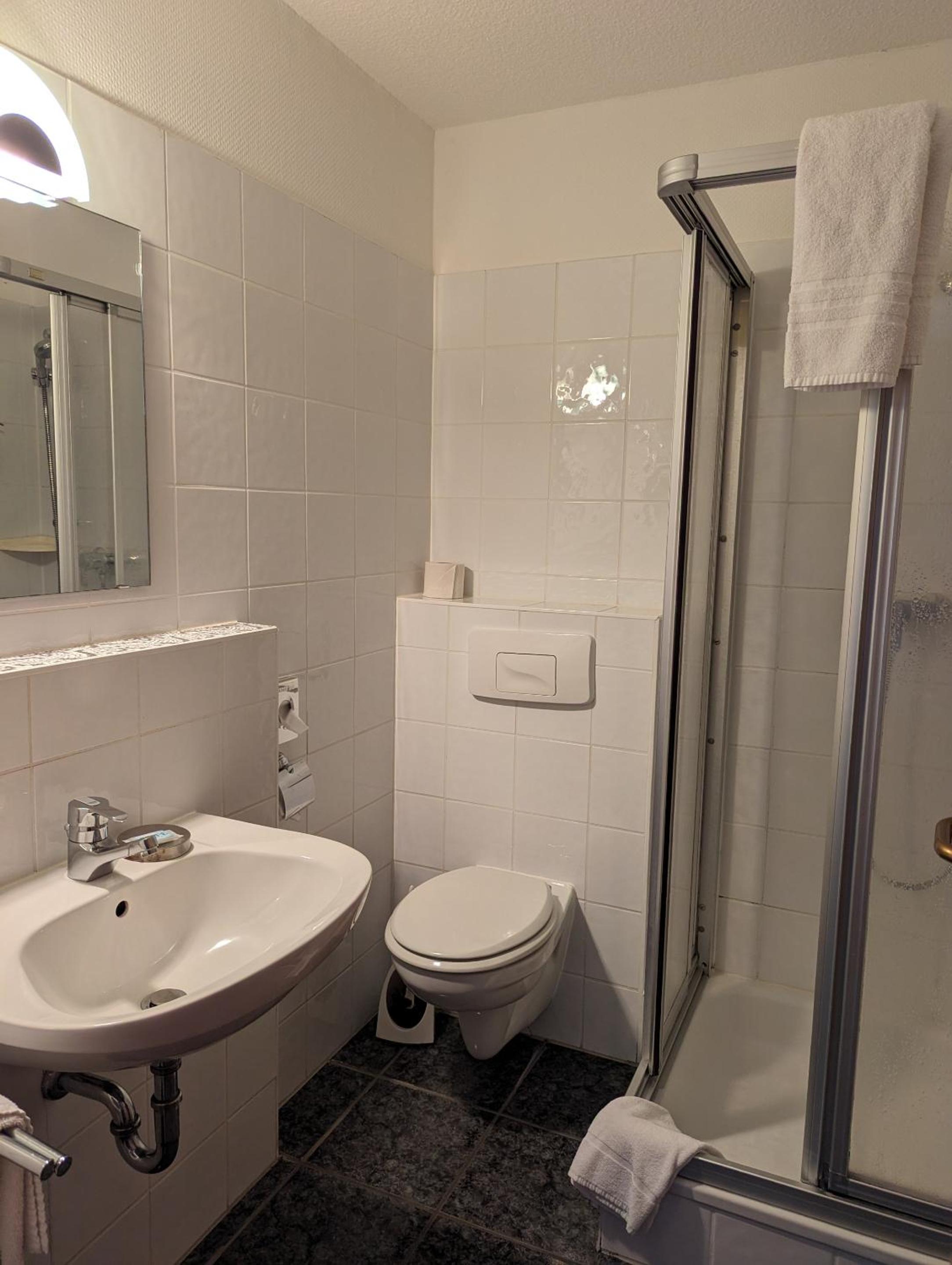 Double Room - Photo 6