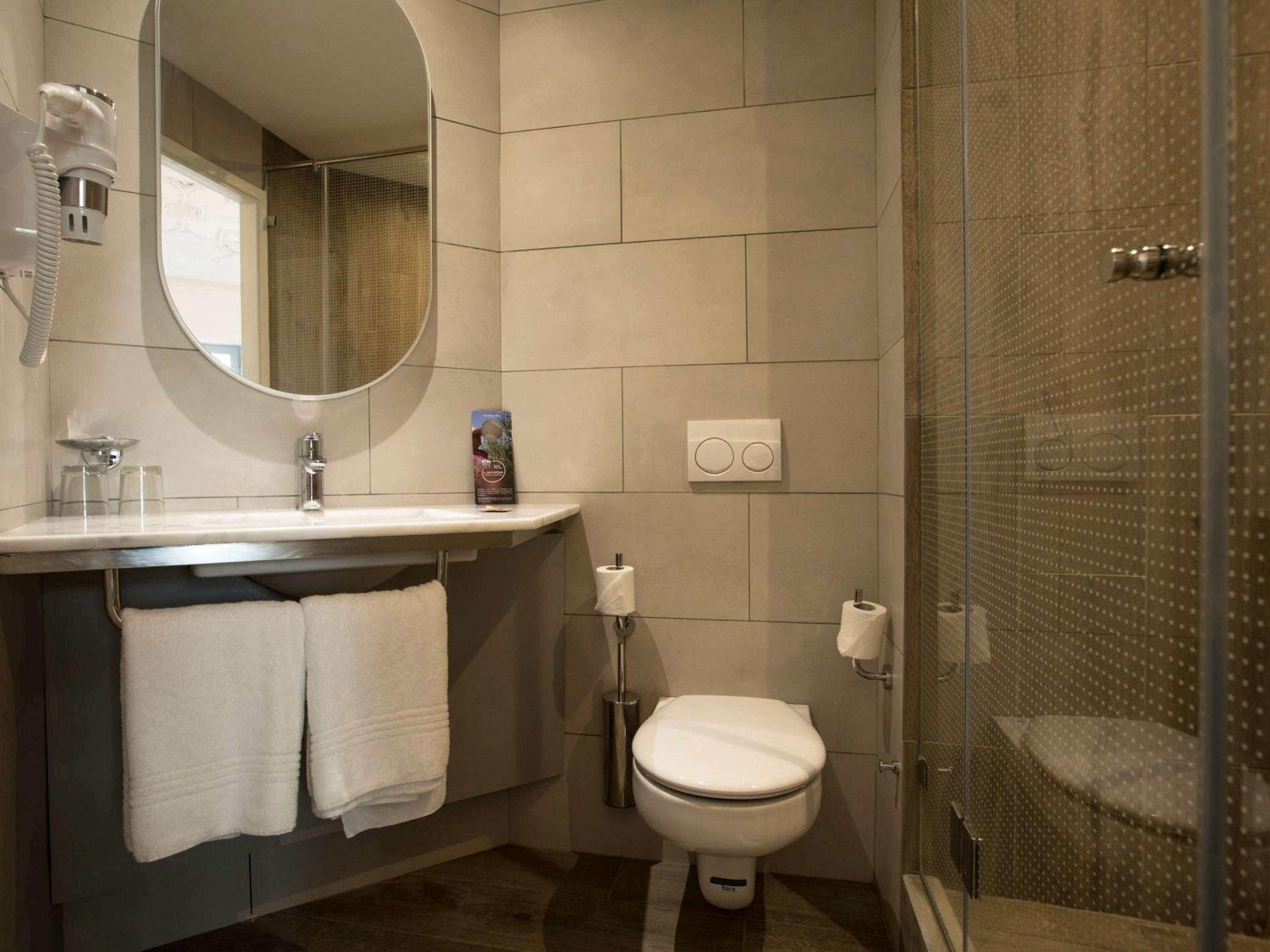 Agora Twin Room By Ibis - Photo 3