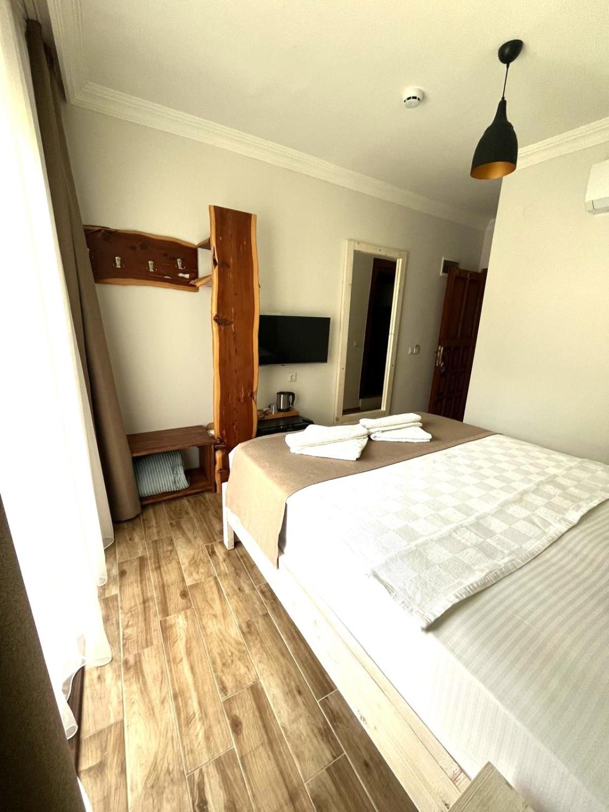 Standard Double Room photo 2