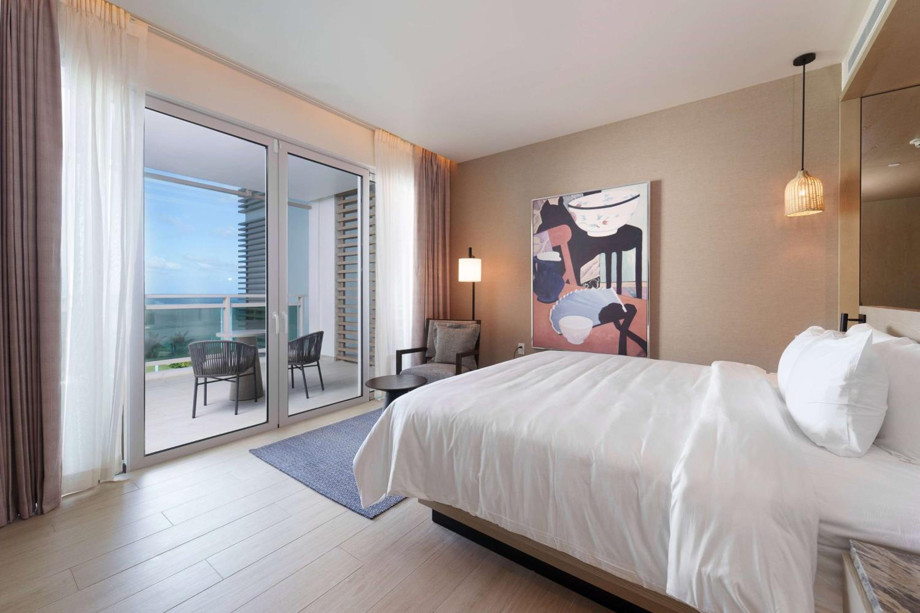 Deluxe King Room with Ocean View