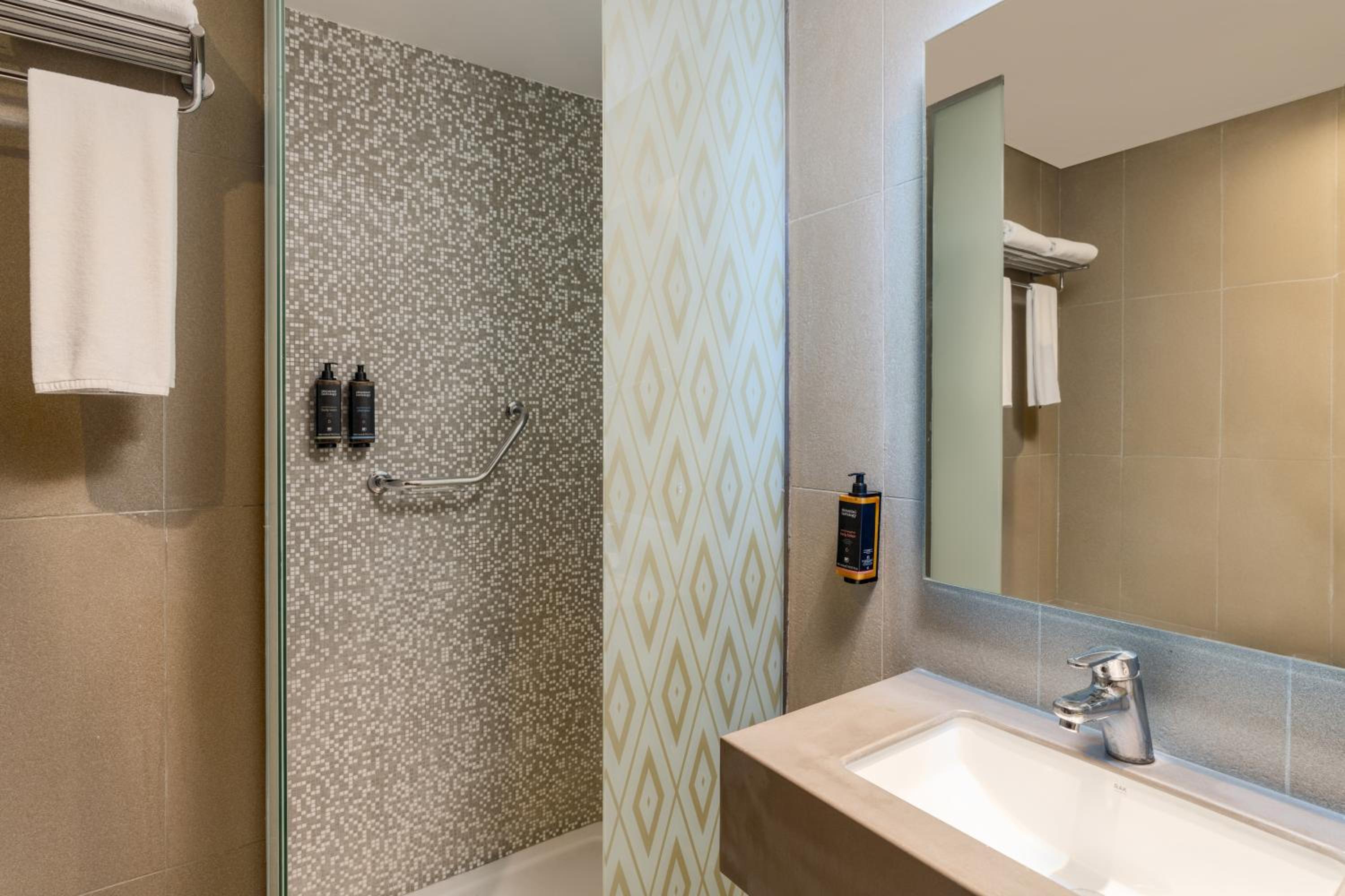 Classic Double Room - Photo 7
