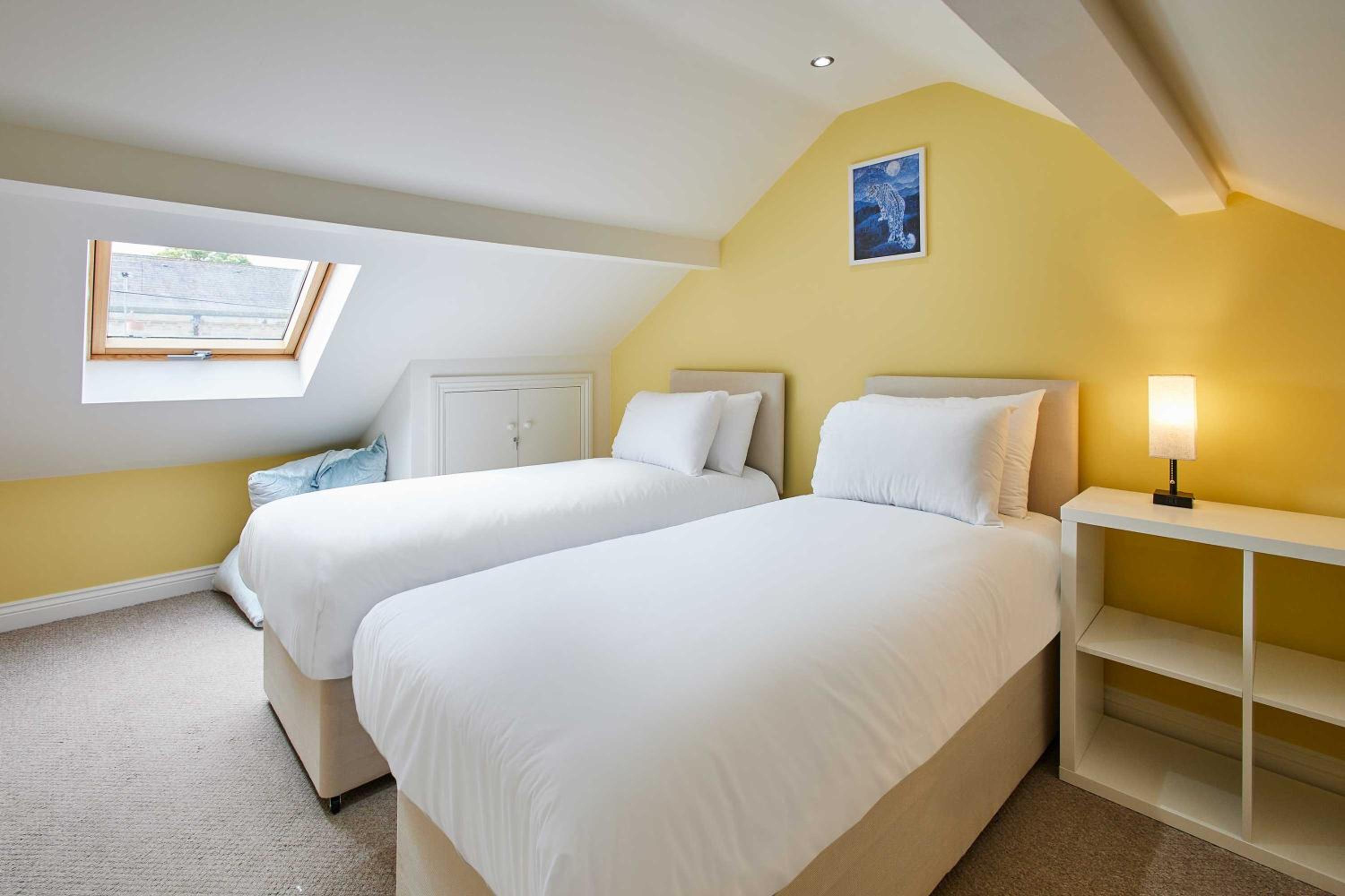 Two-Bedroom House photo 2