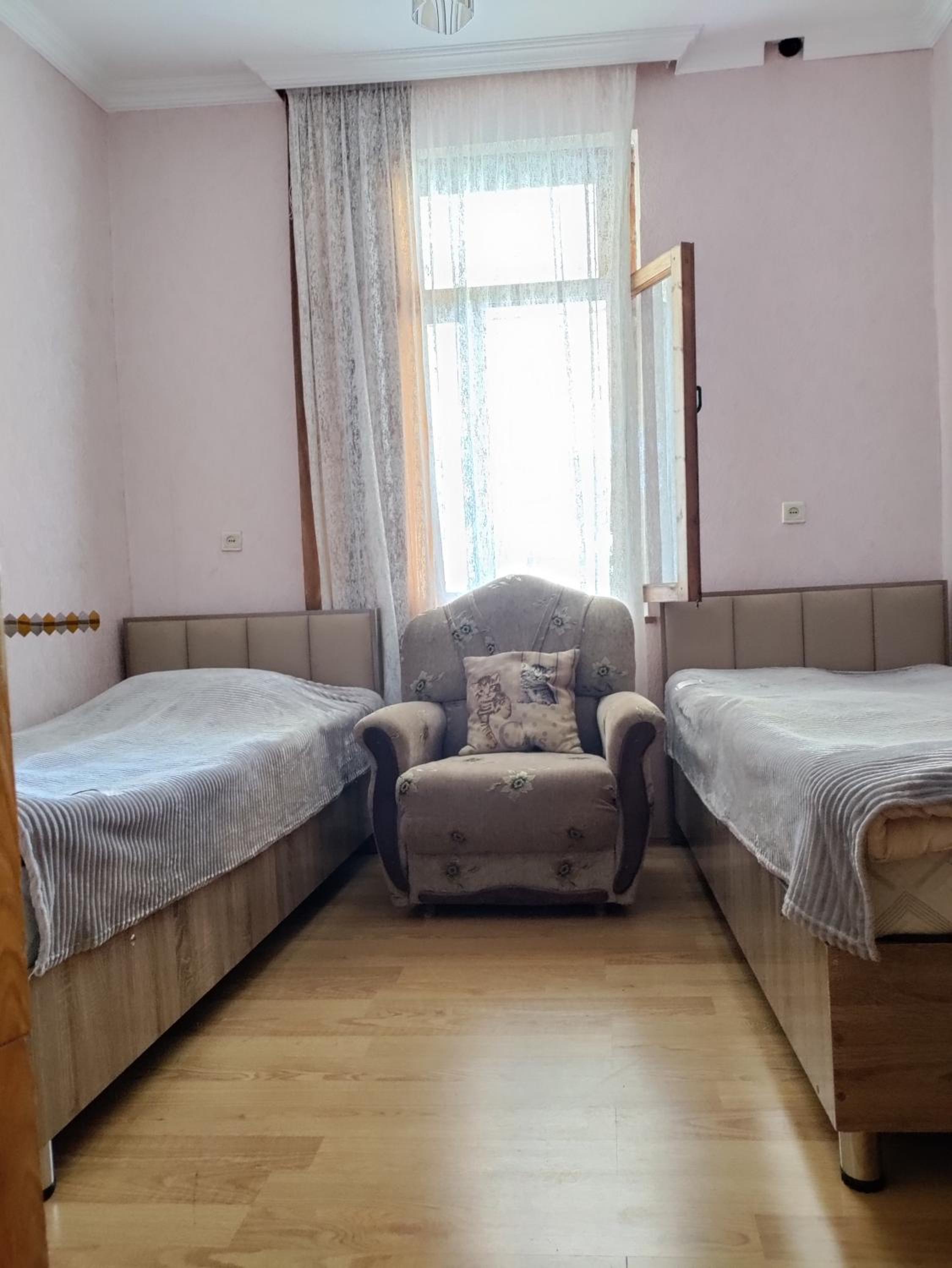 Budget Twin Room photo 2