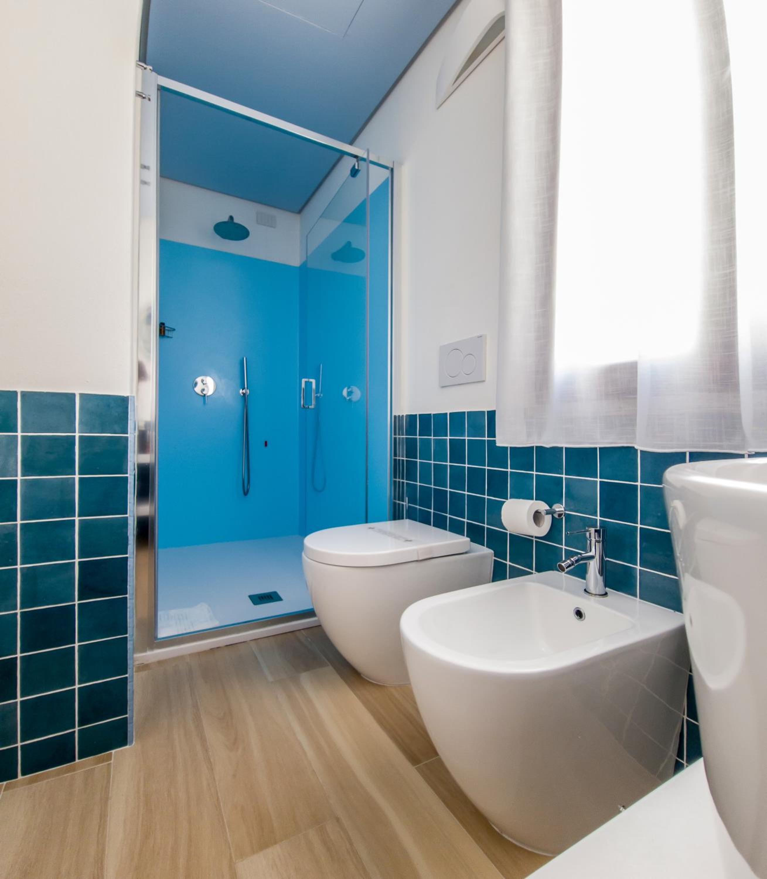 Deluxe Double or Twin Room - Photo 13