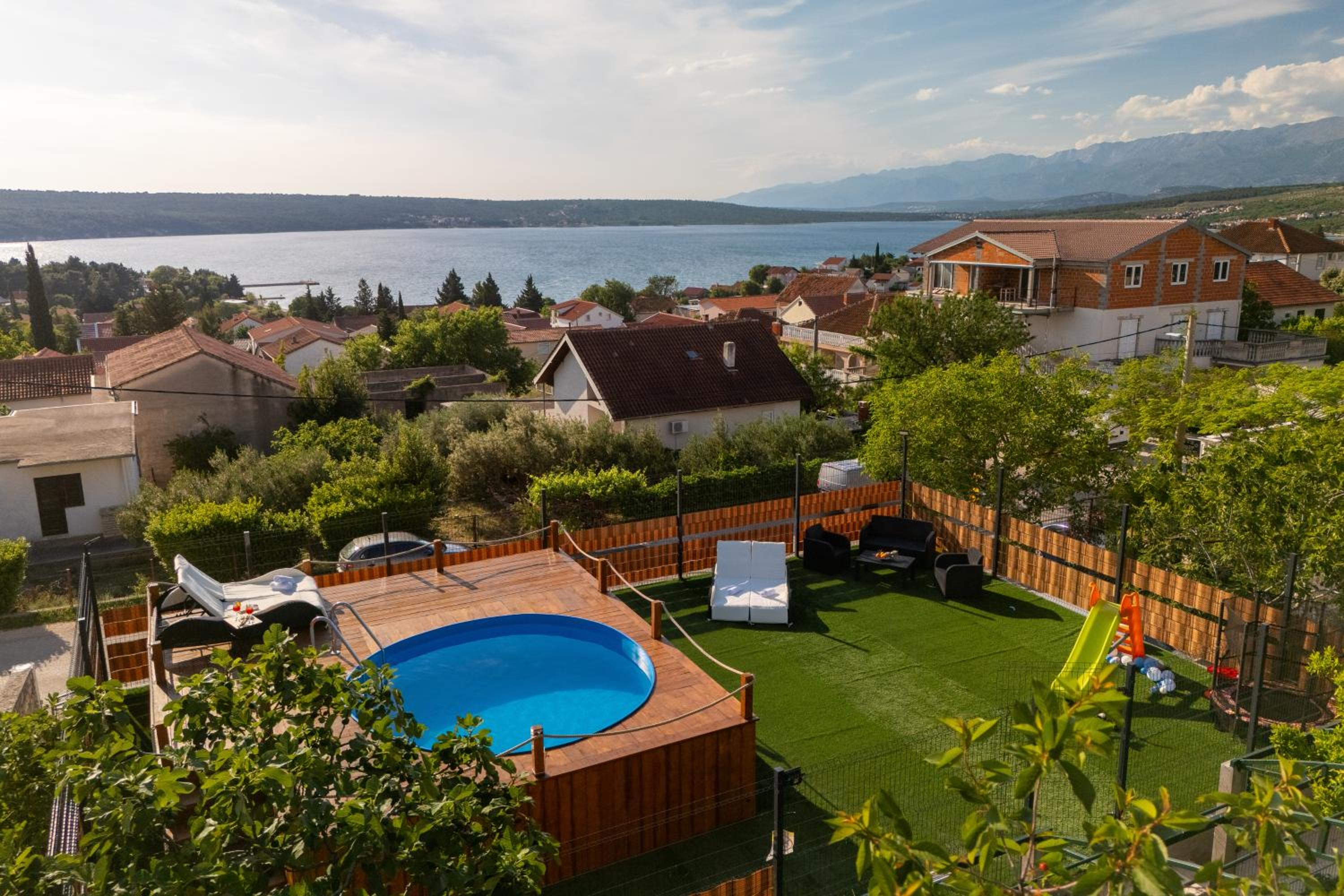 One Bedroom Apartment with Sea View photo 2
