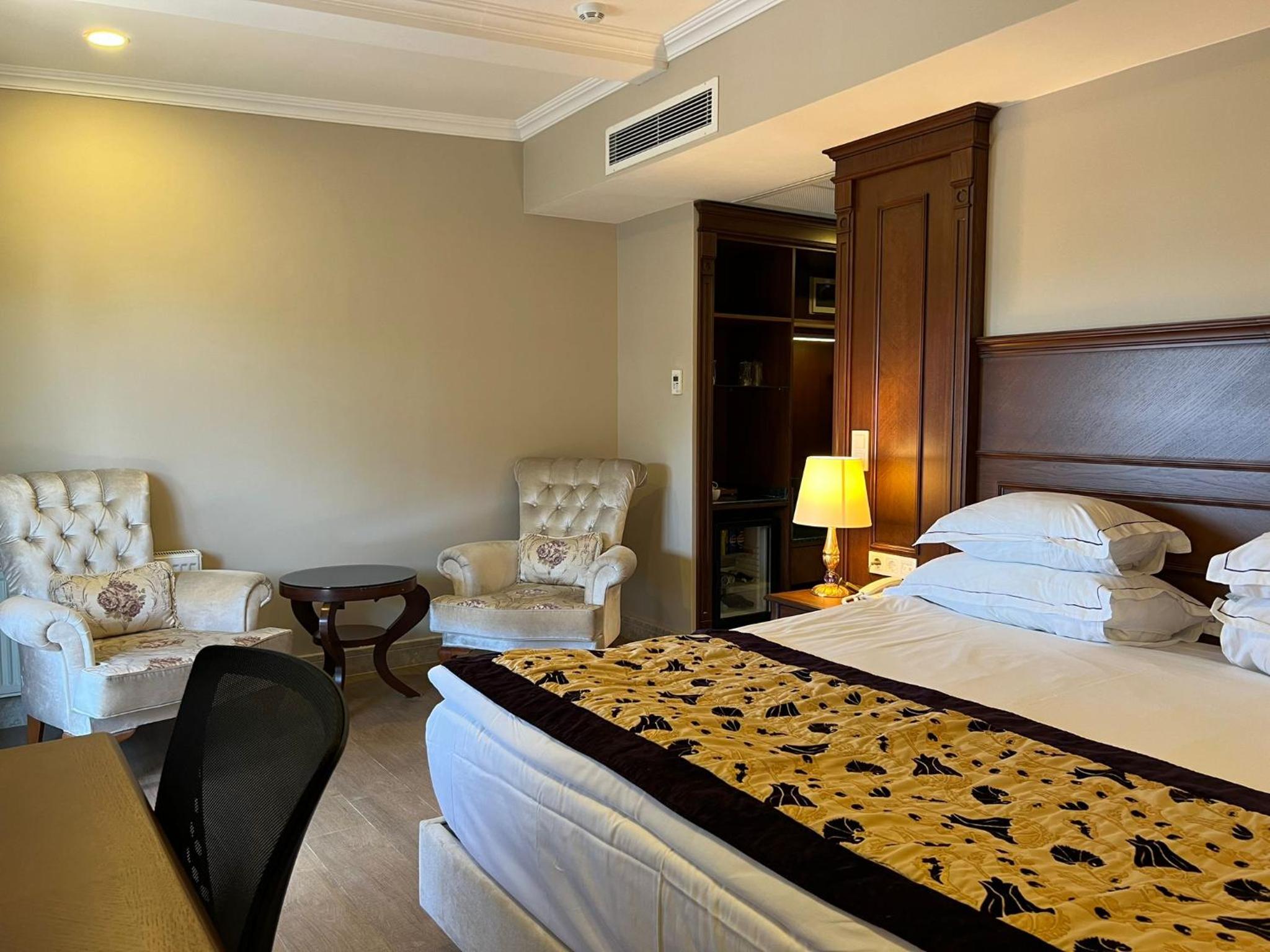 Deluxe Double Room with Sea View photo 2