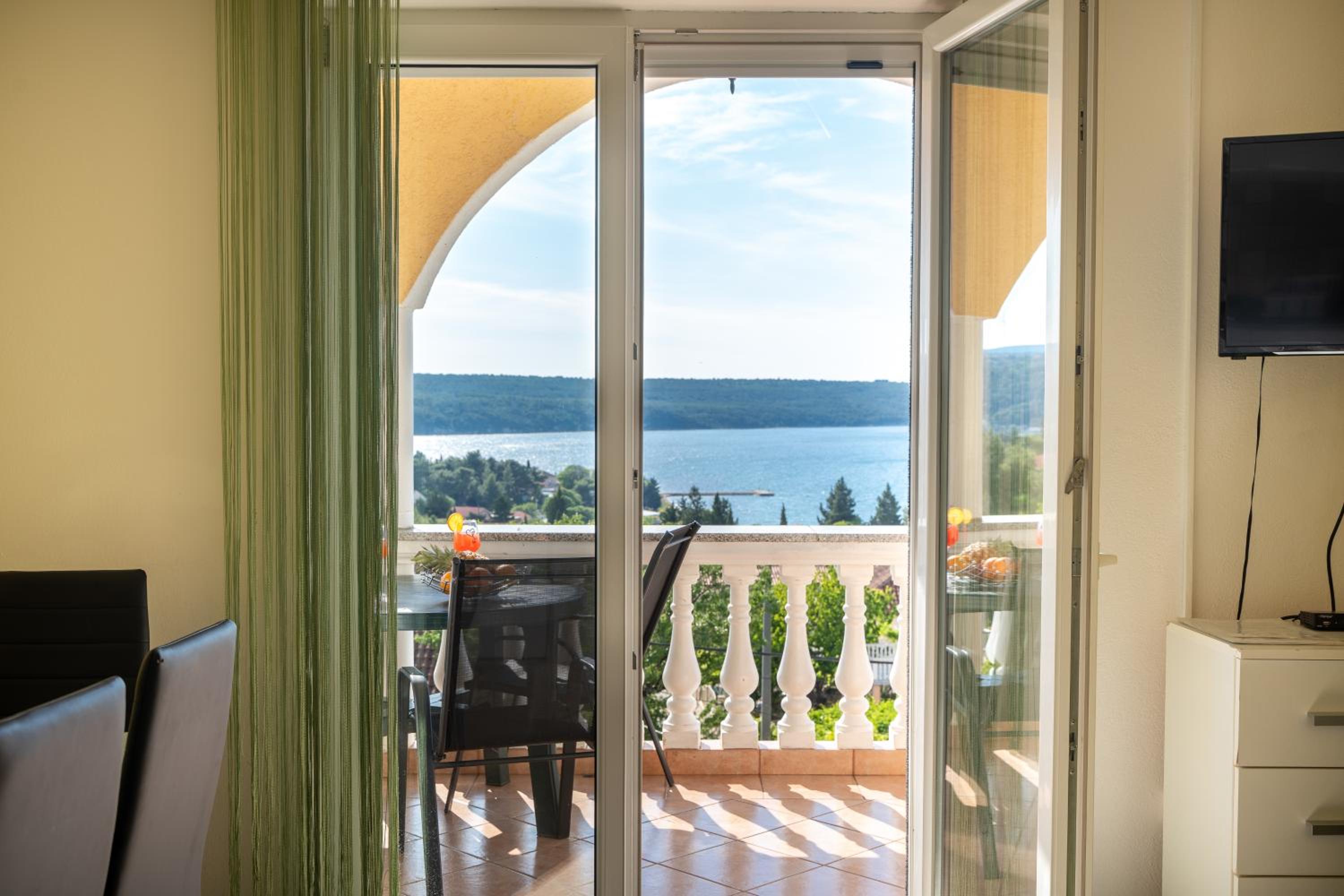 One Bedroom Apartment with Terrace photo 2