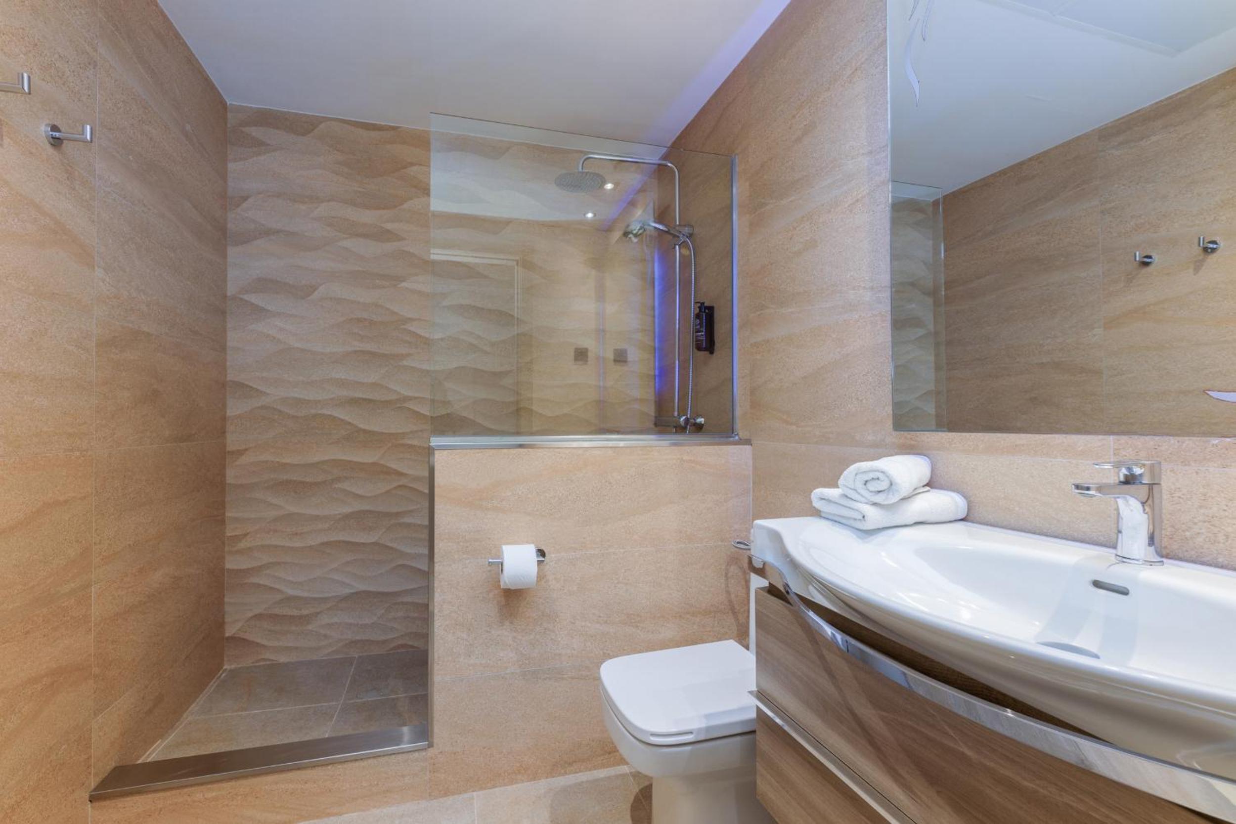 Standard Quadruple Room photo 3