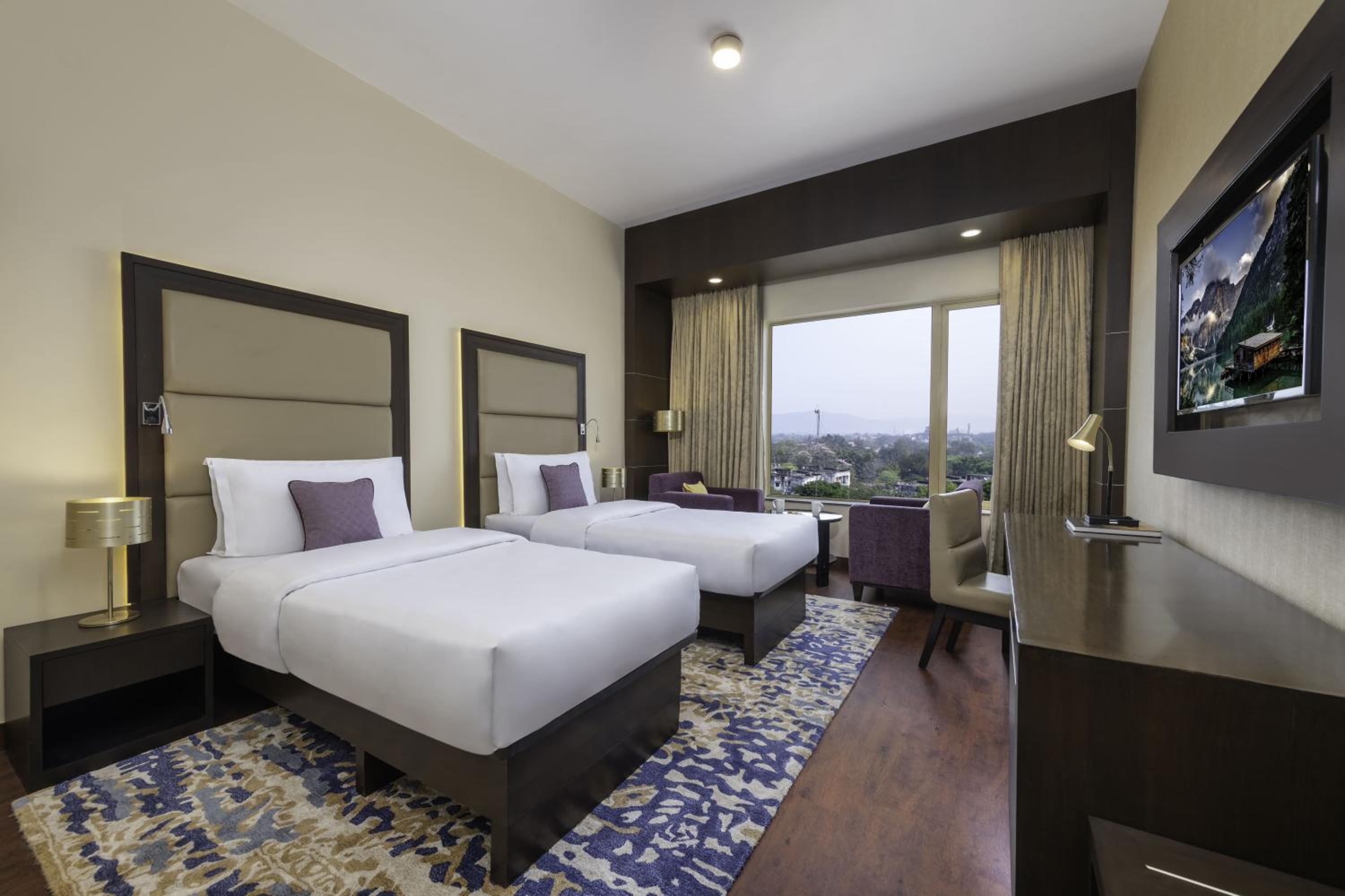 Superior Room Twin Bed - Photo 4