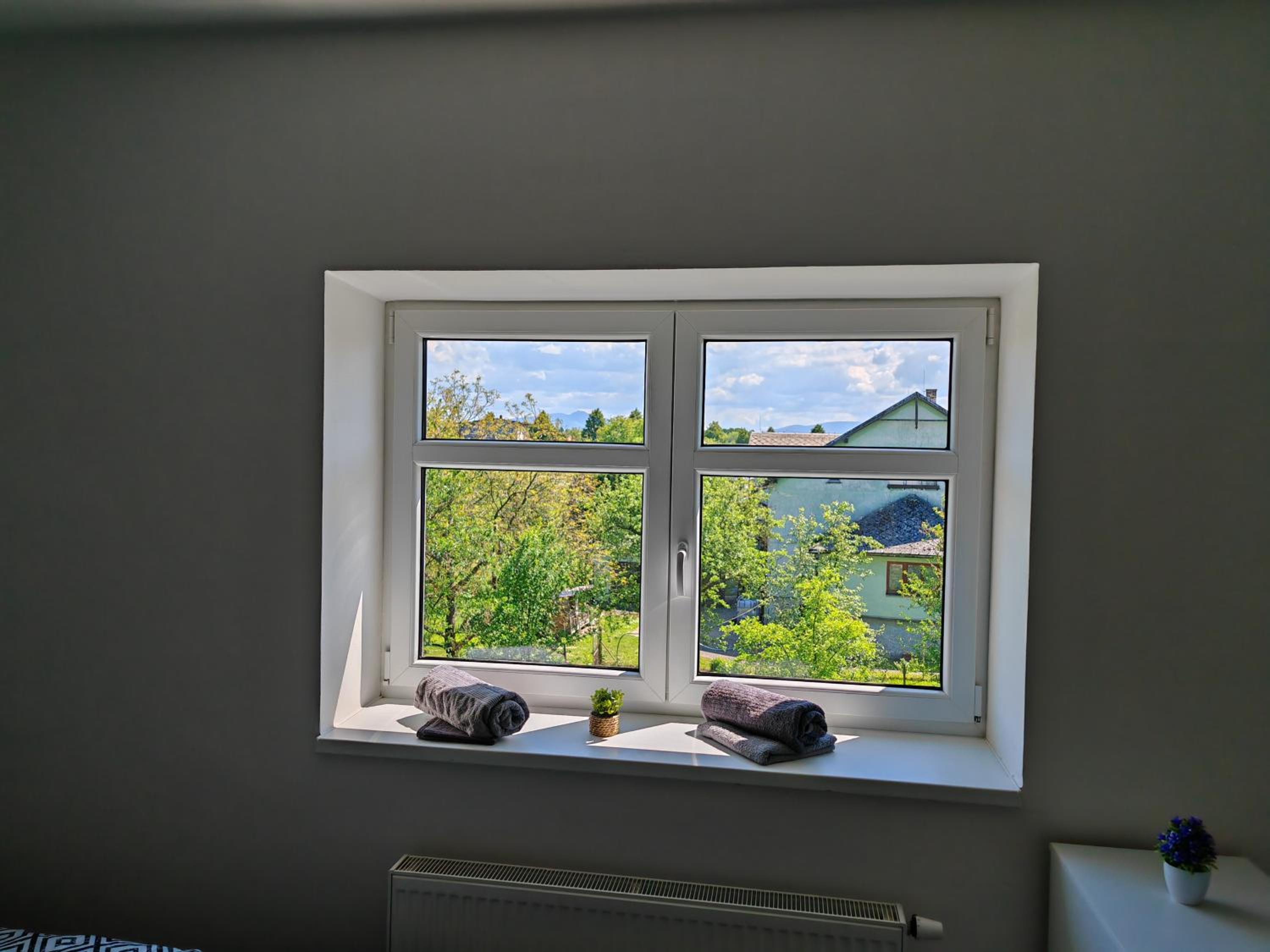 Family Room with Private Bathroom photo 3