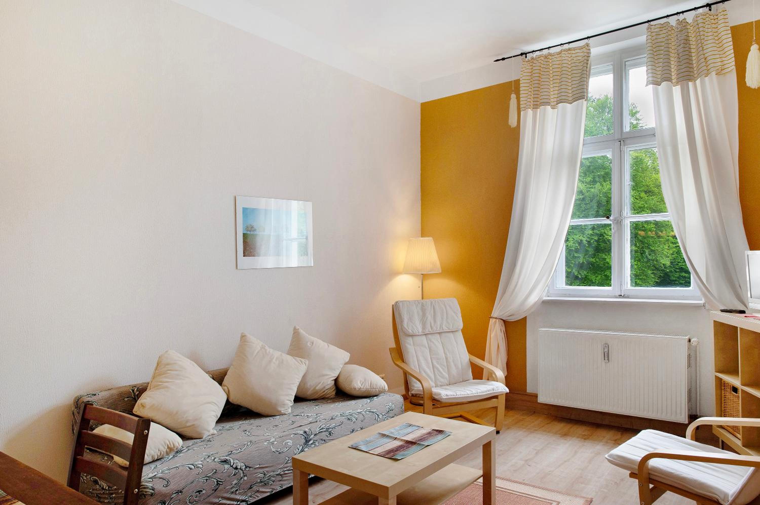 Two-Bedroom Deluxe Apartment with Garden View