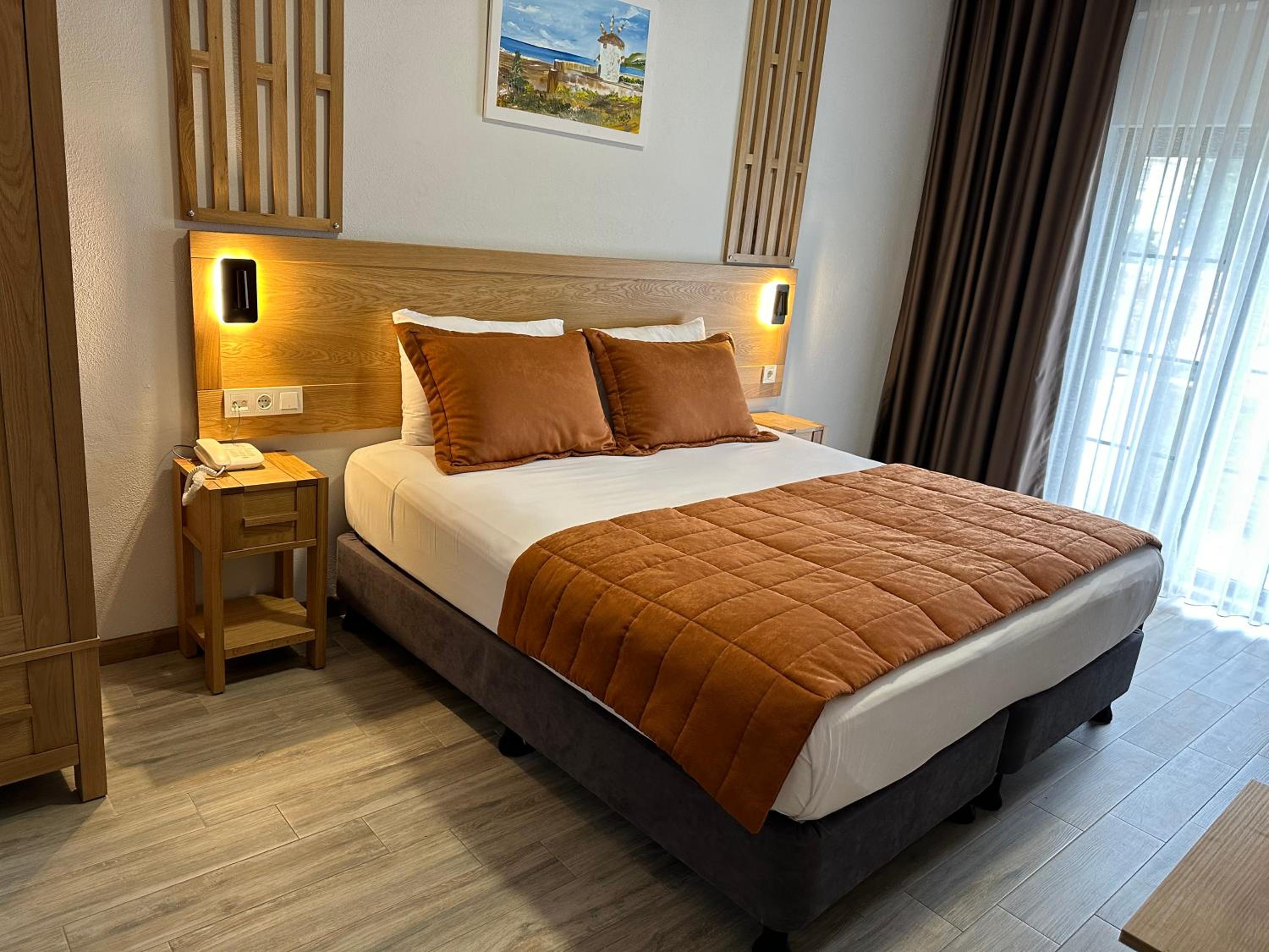 Deluxe Double Room photo 2