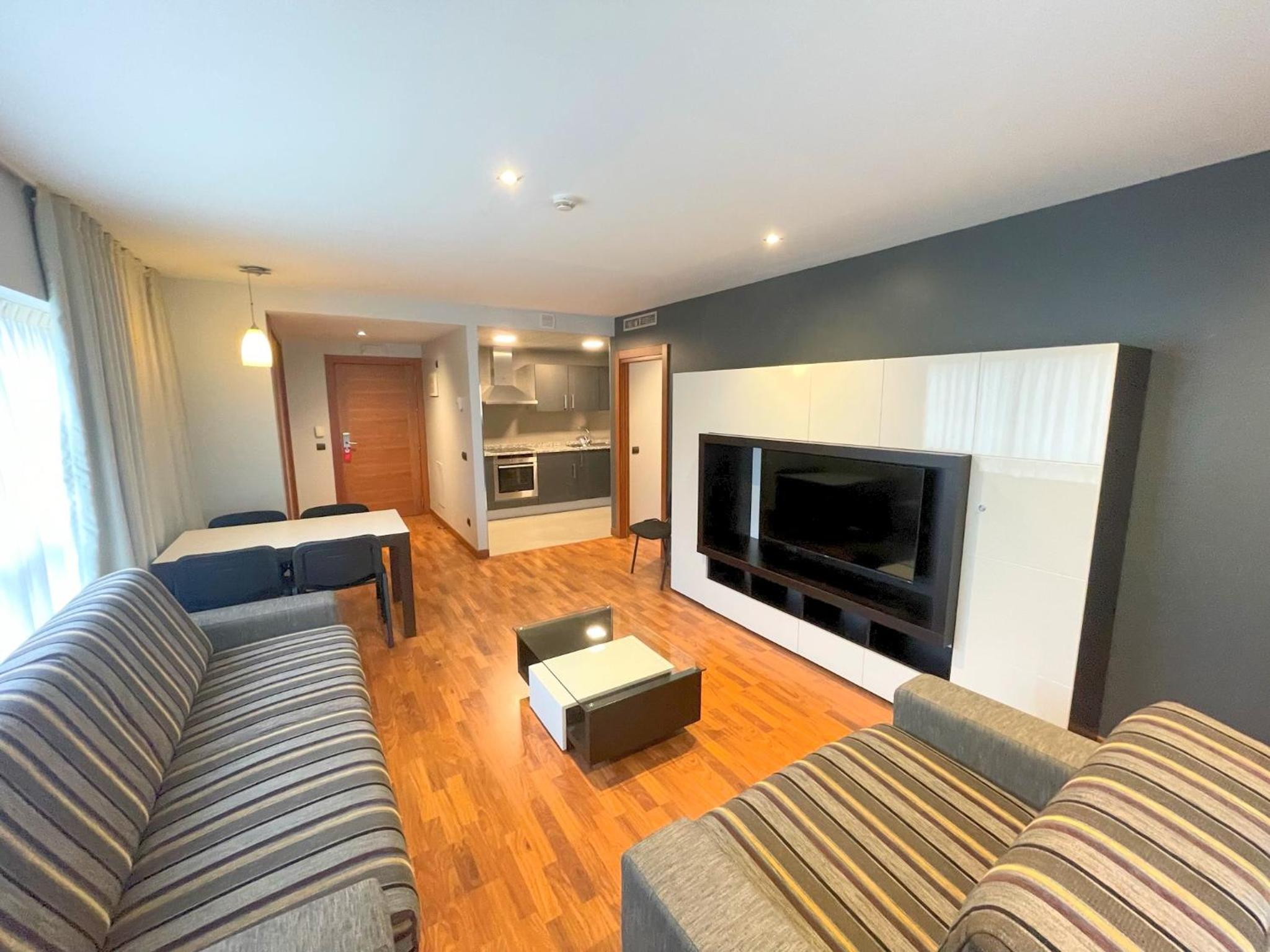 Apartment with Terrace - Photo 9