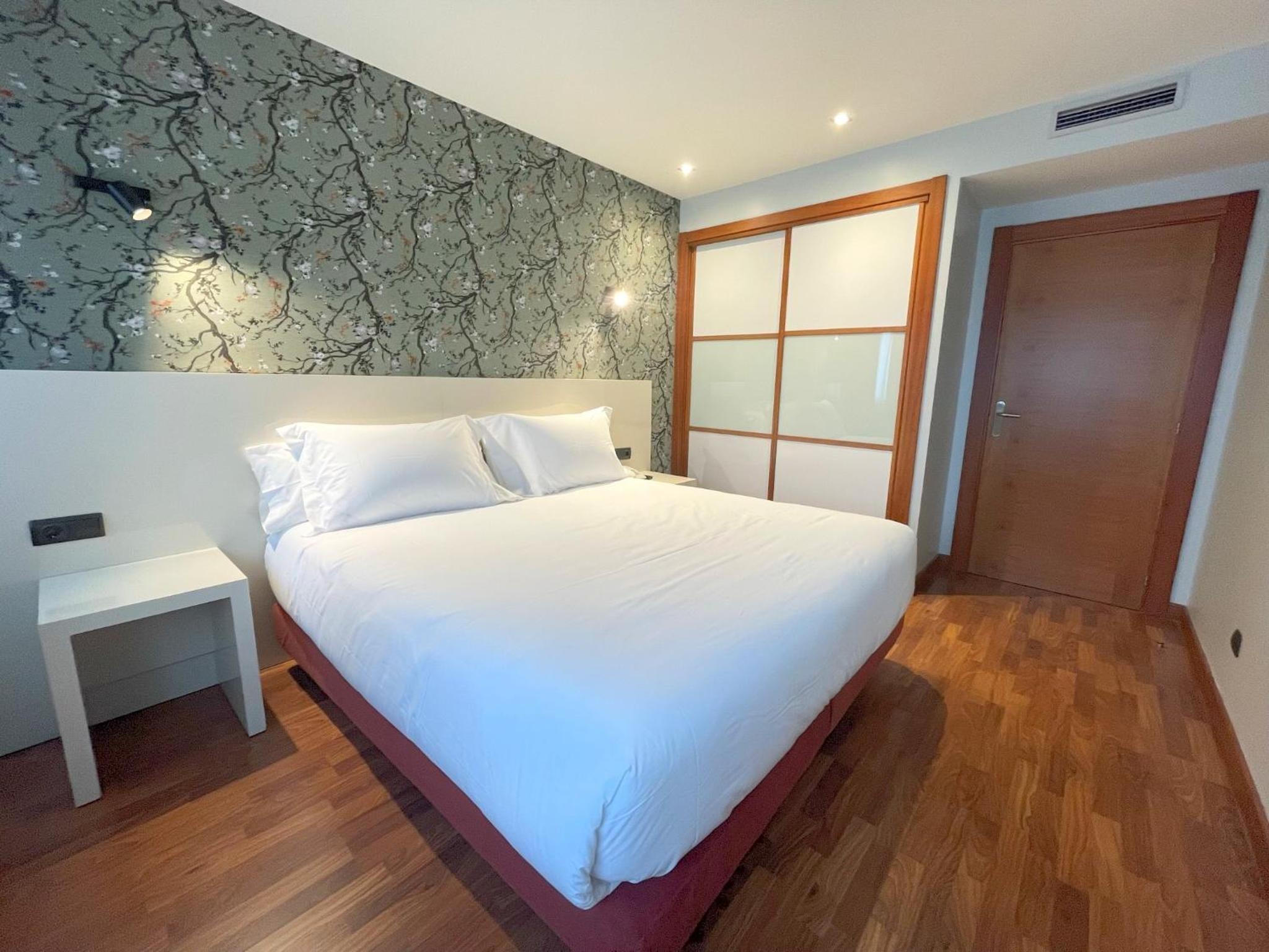 Queen Room - Photo 6