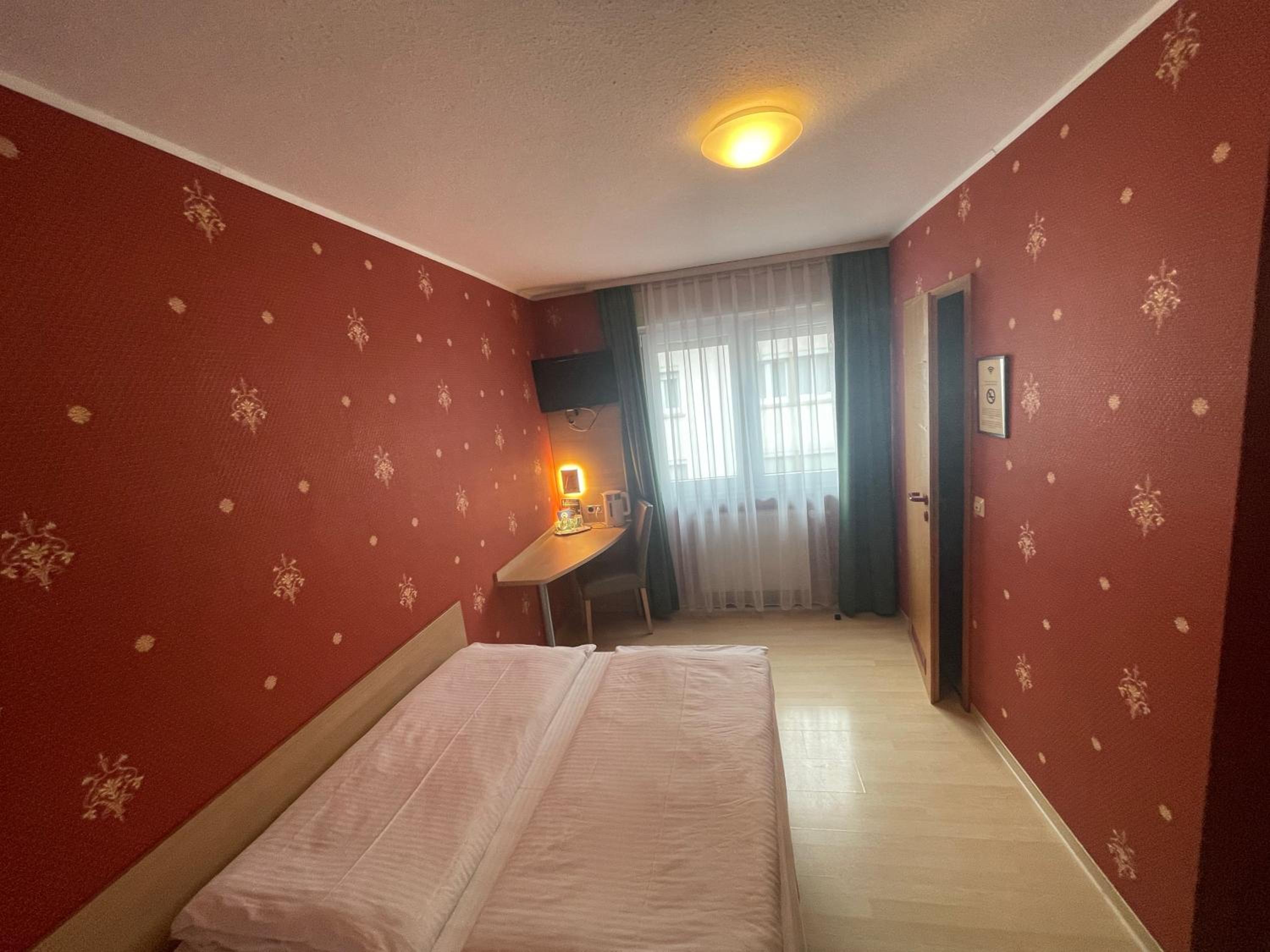Small Double Room photo 3