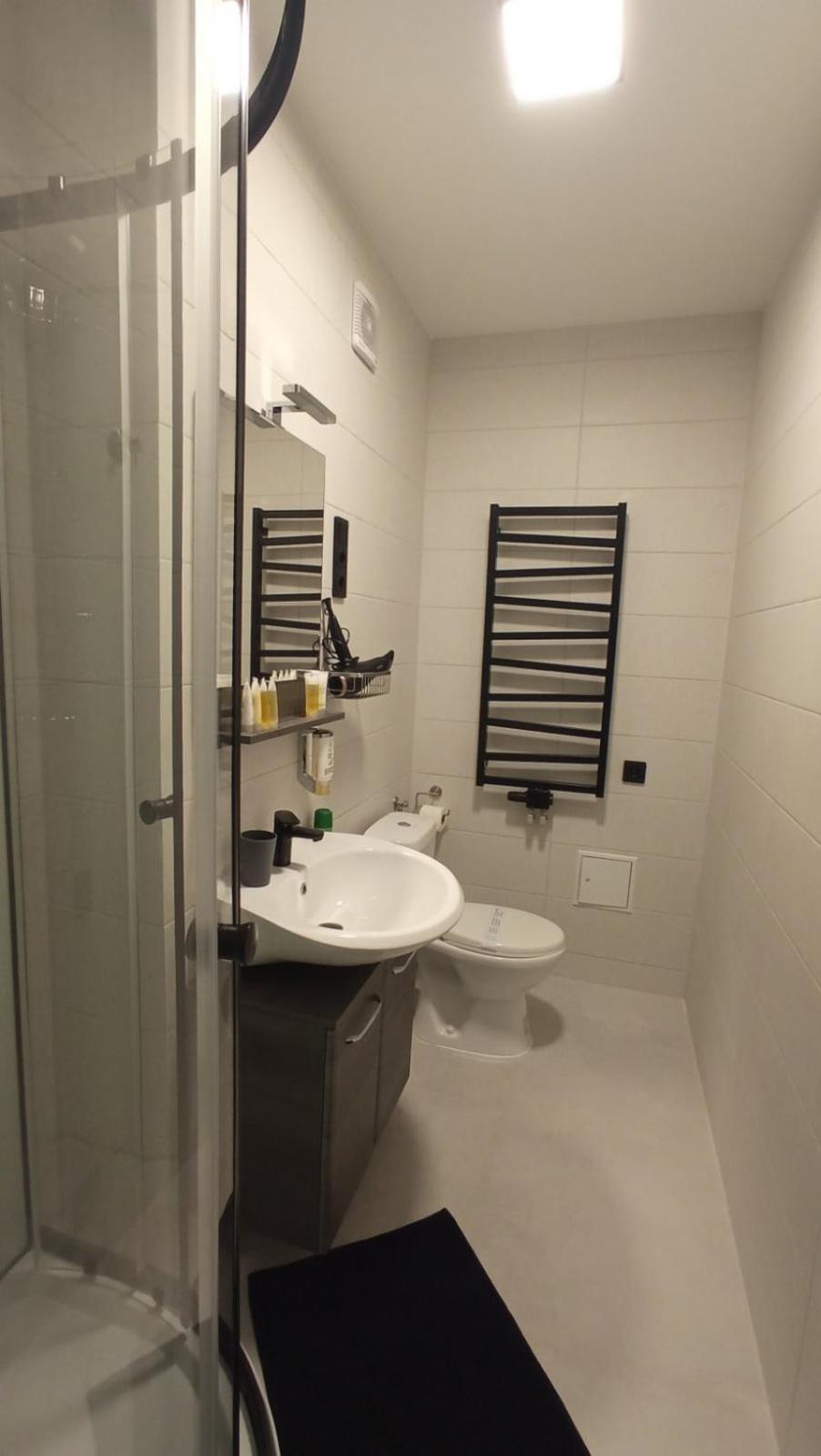 Twin Room with Bathroom photo 2