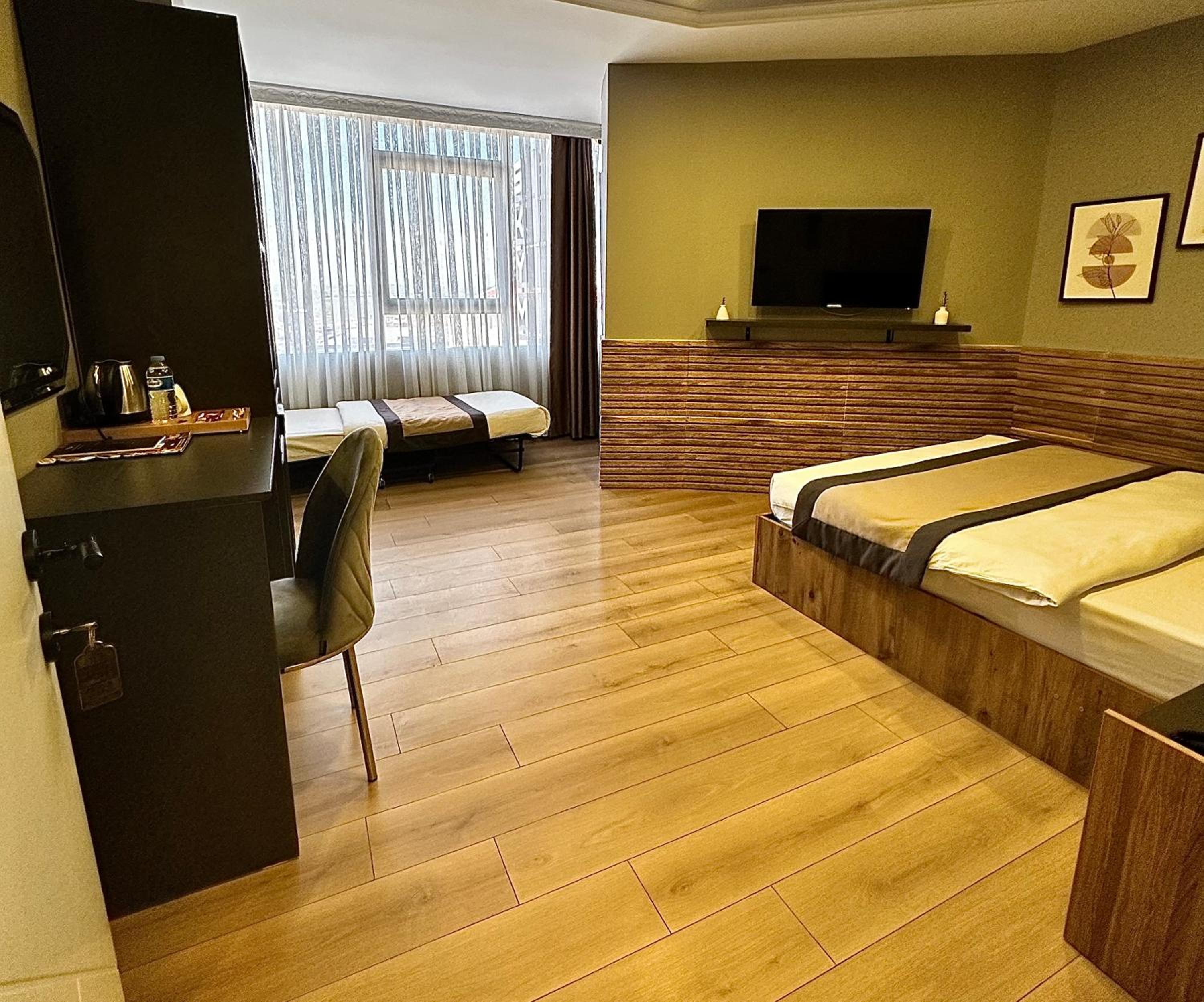 Superior Triple Room - Photo 9