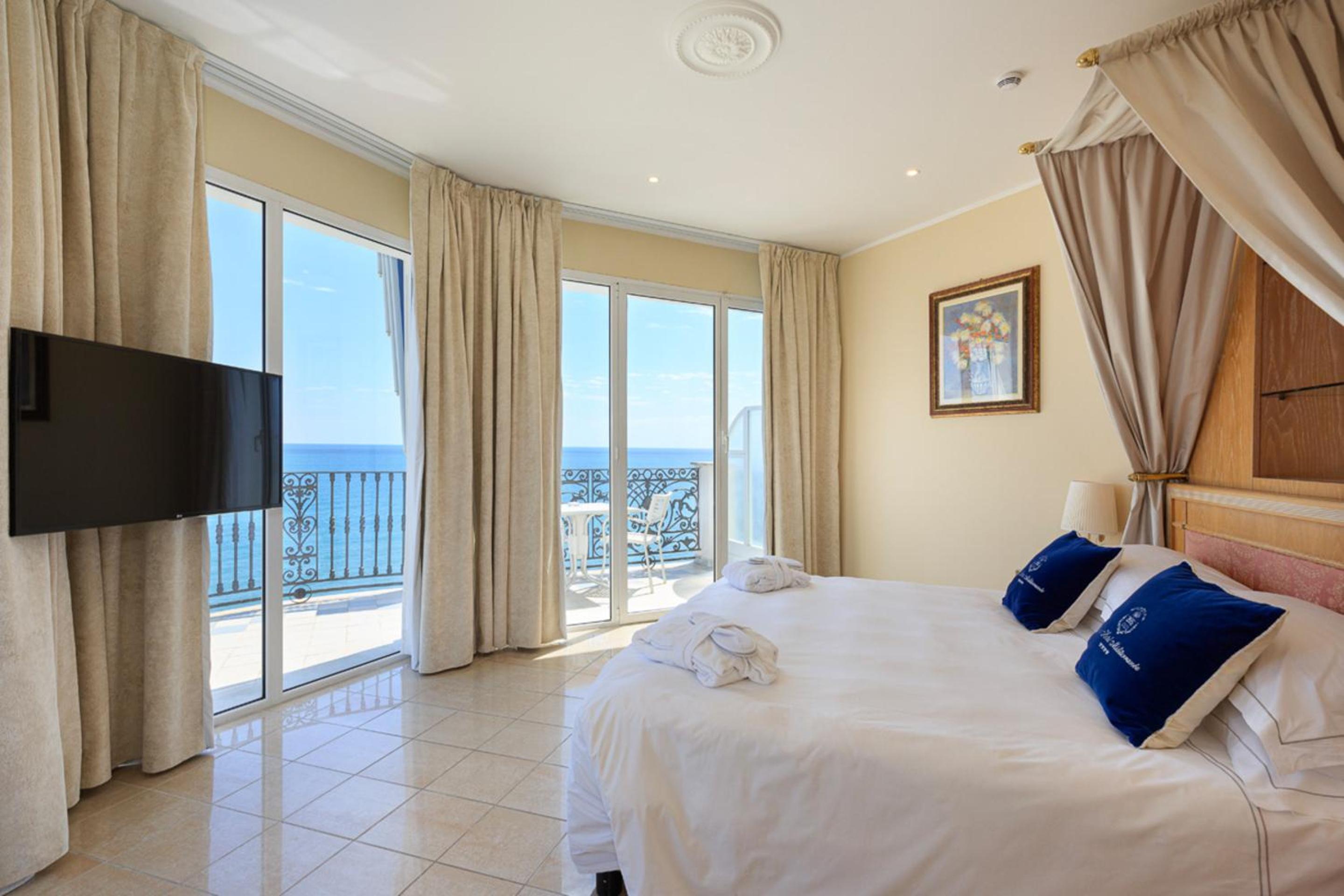 Executive Suite with Terrace - Photo 1