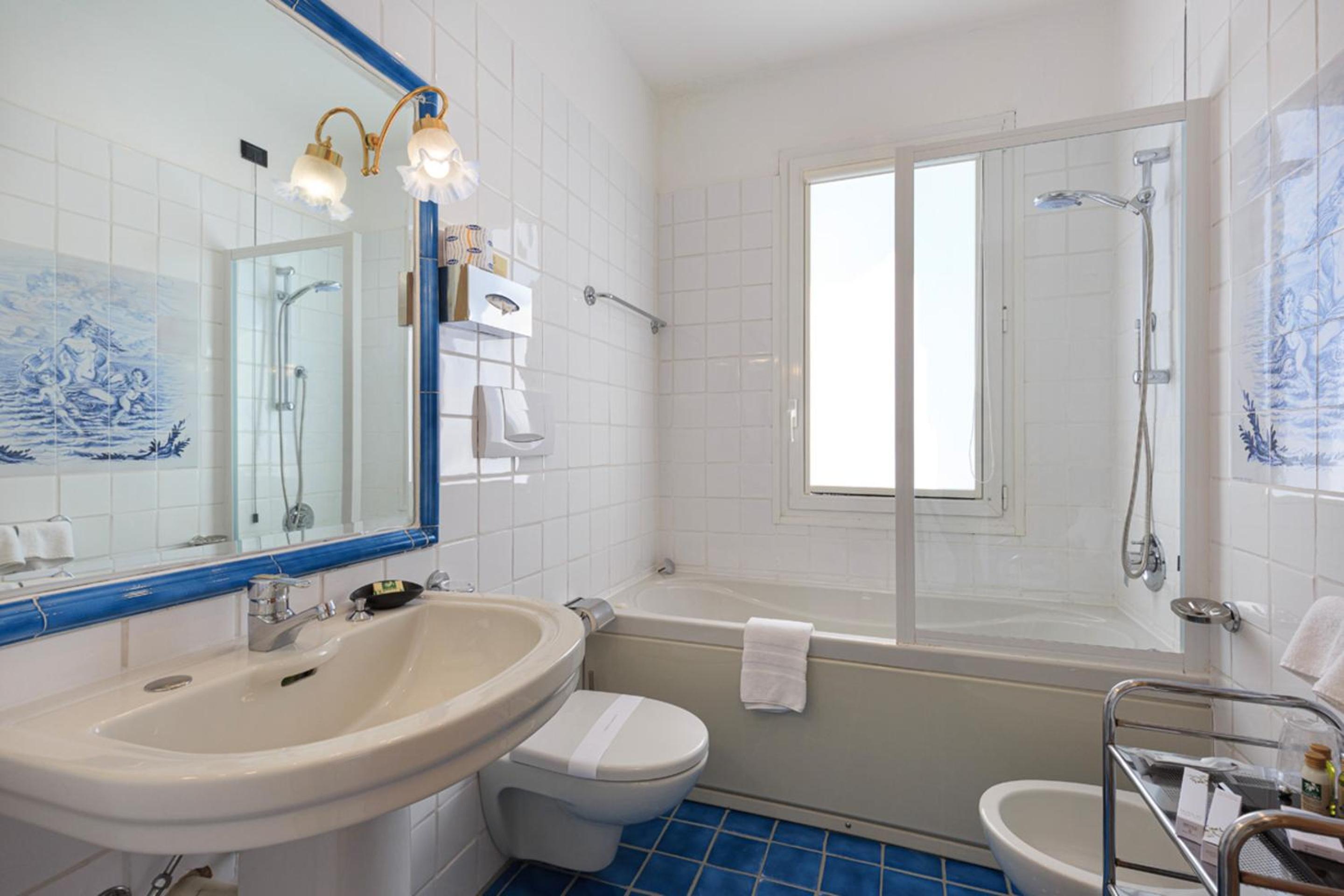 Suite Panoramic  with Terrace - Photo 5