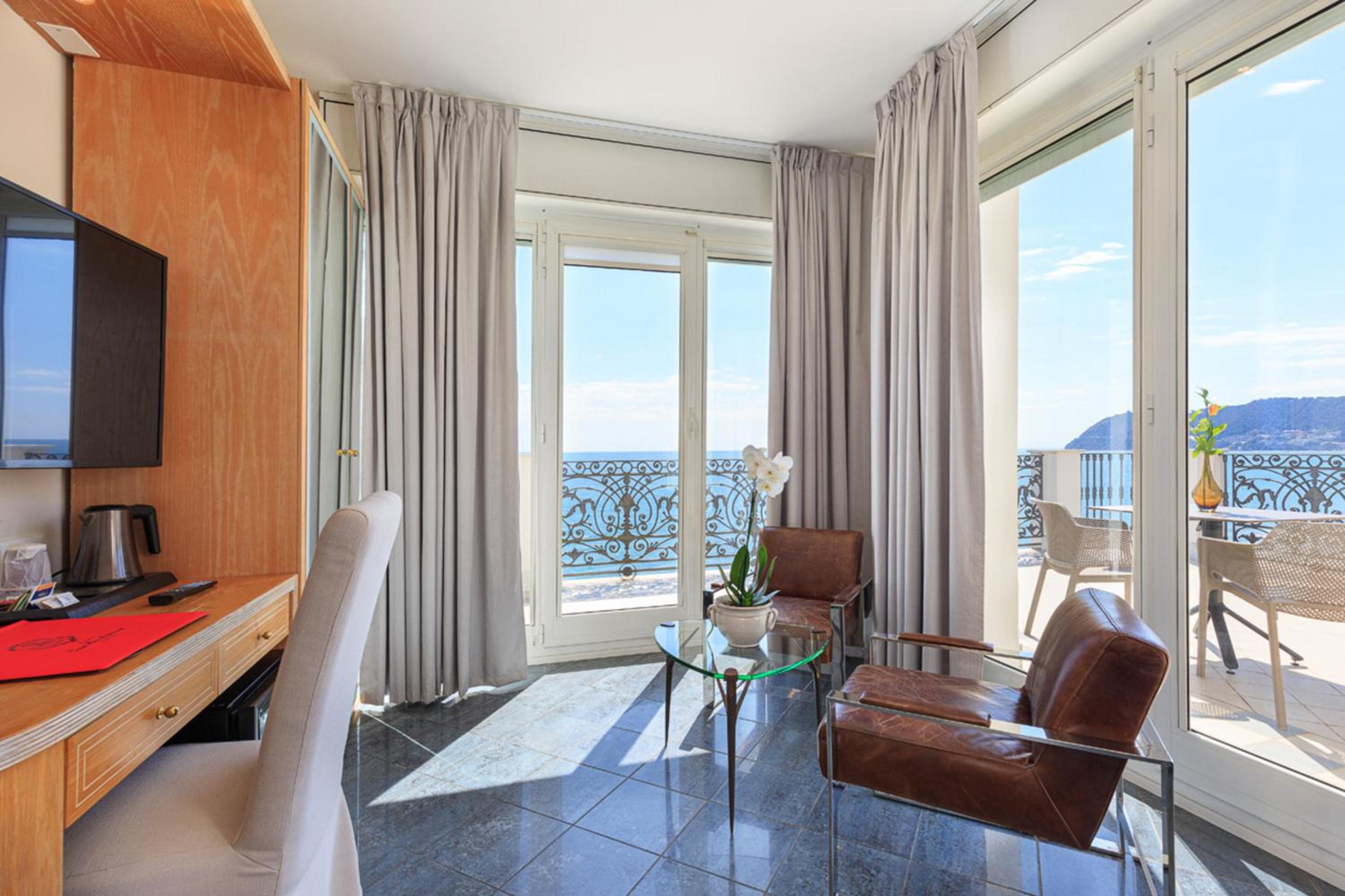 Suite Panoramic  with Terrace - Photo 7