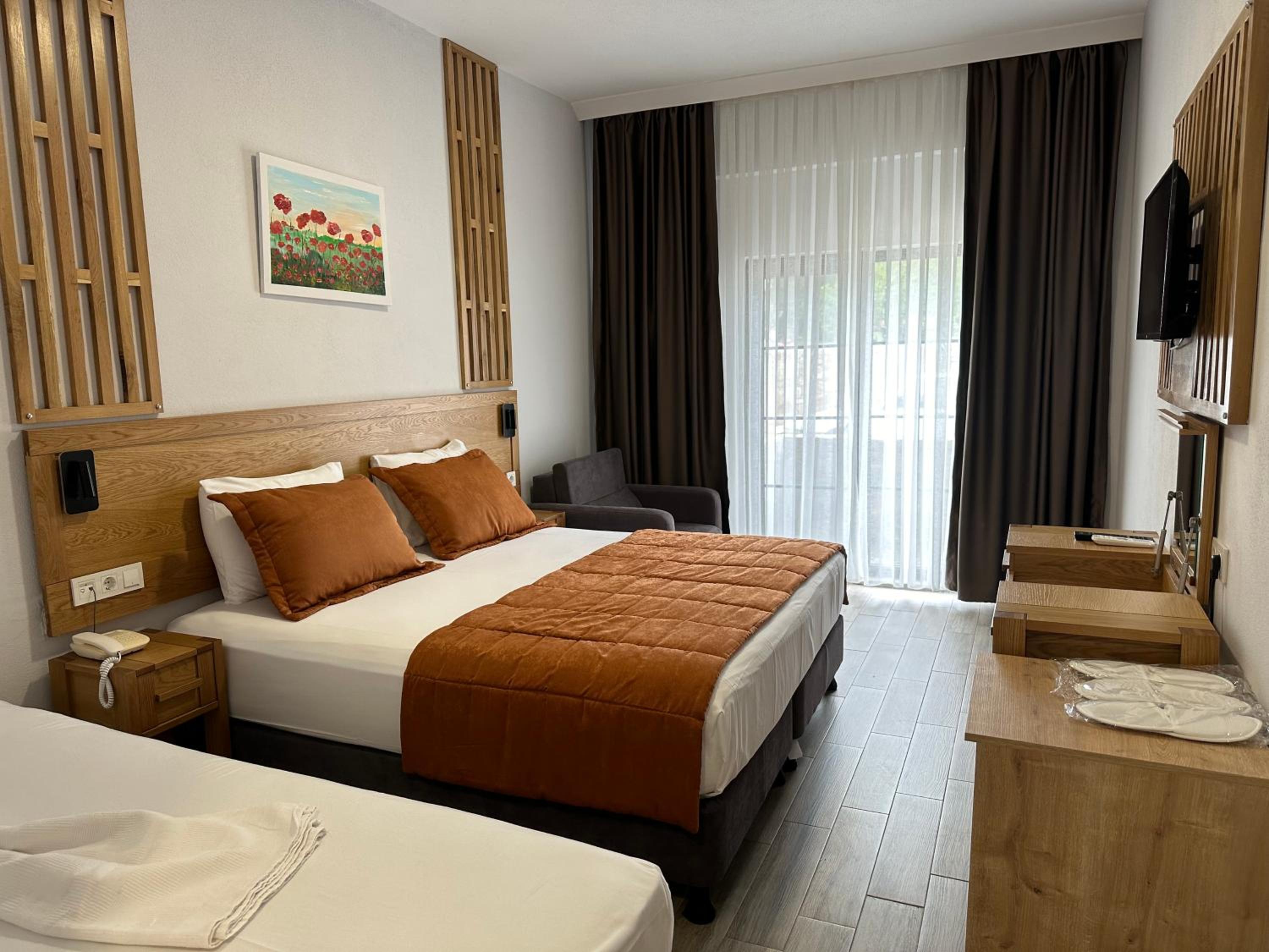 Comfort Triple Room photo 2