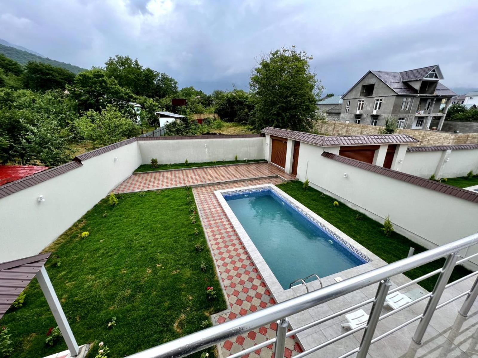 Villa photo 3