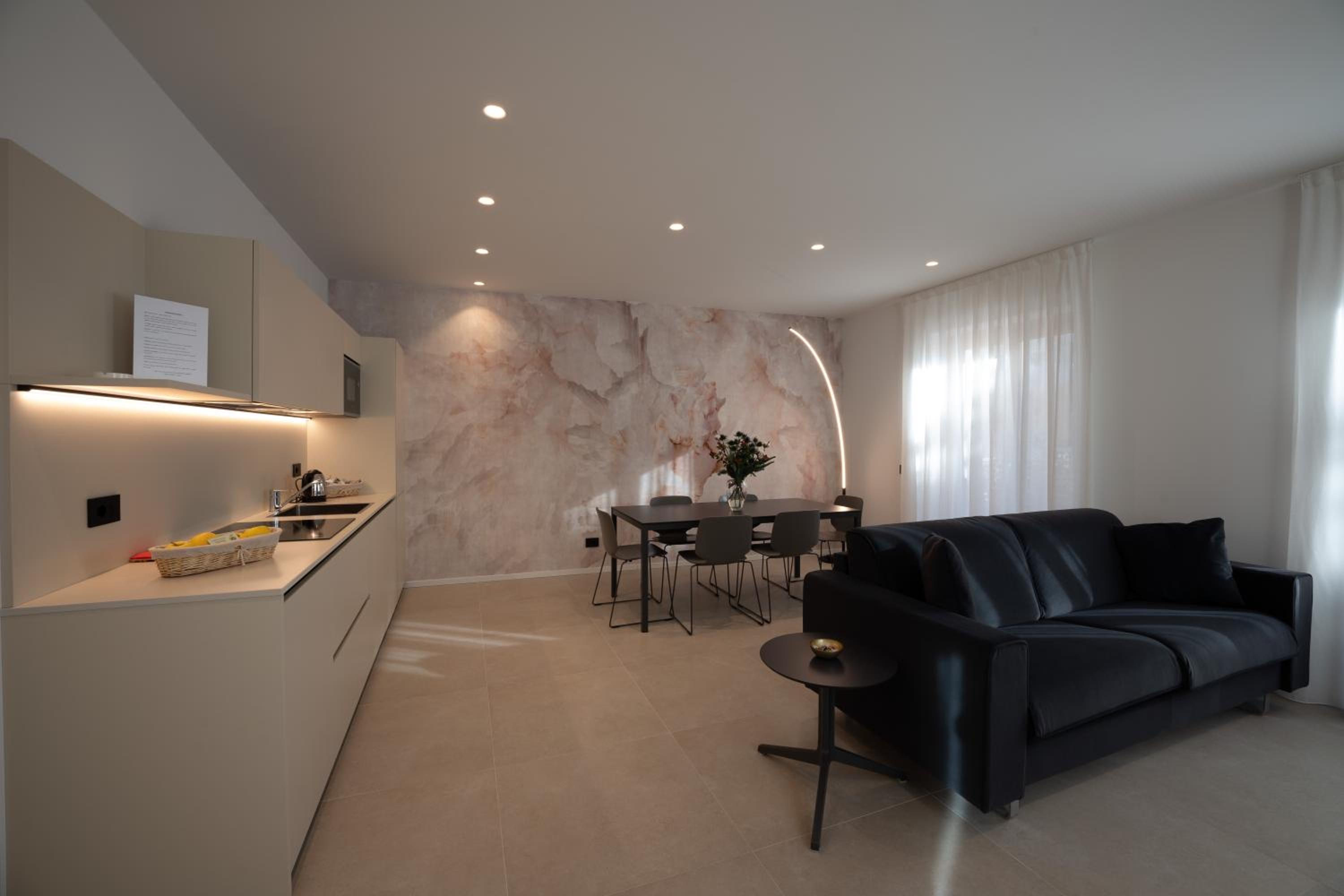 Family Two-Bedroom Apartment with View photo 1