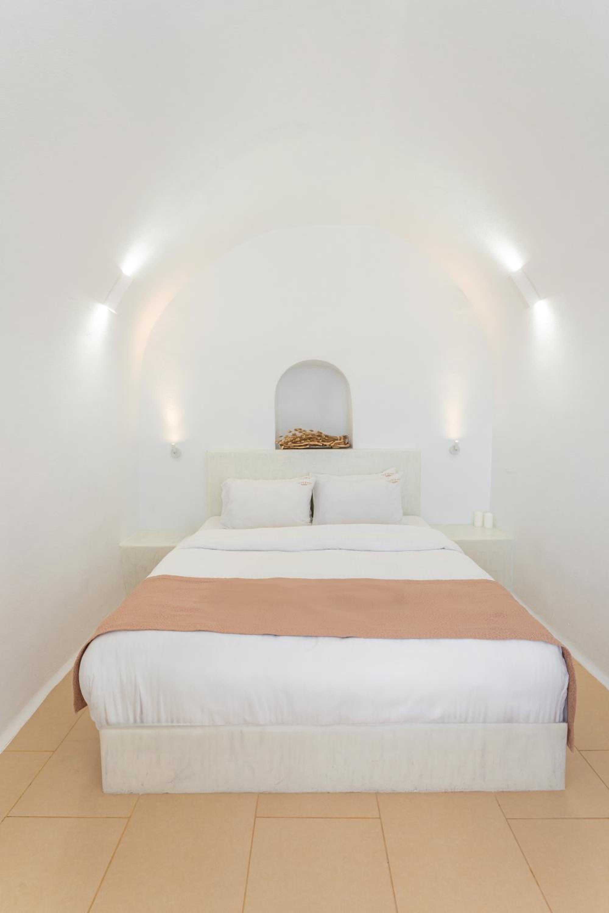 Blue Dome Double Room with Caldera View