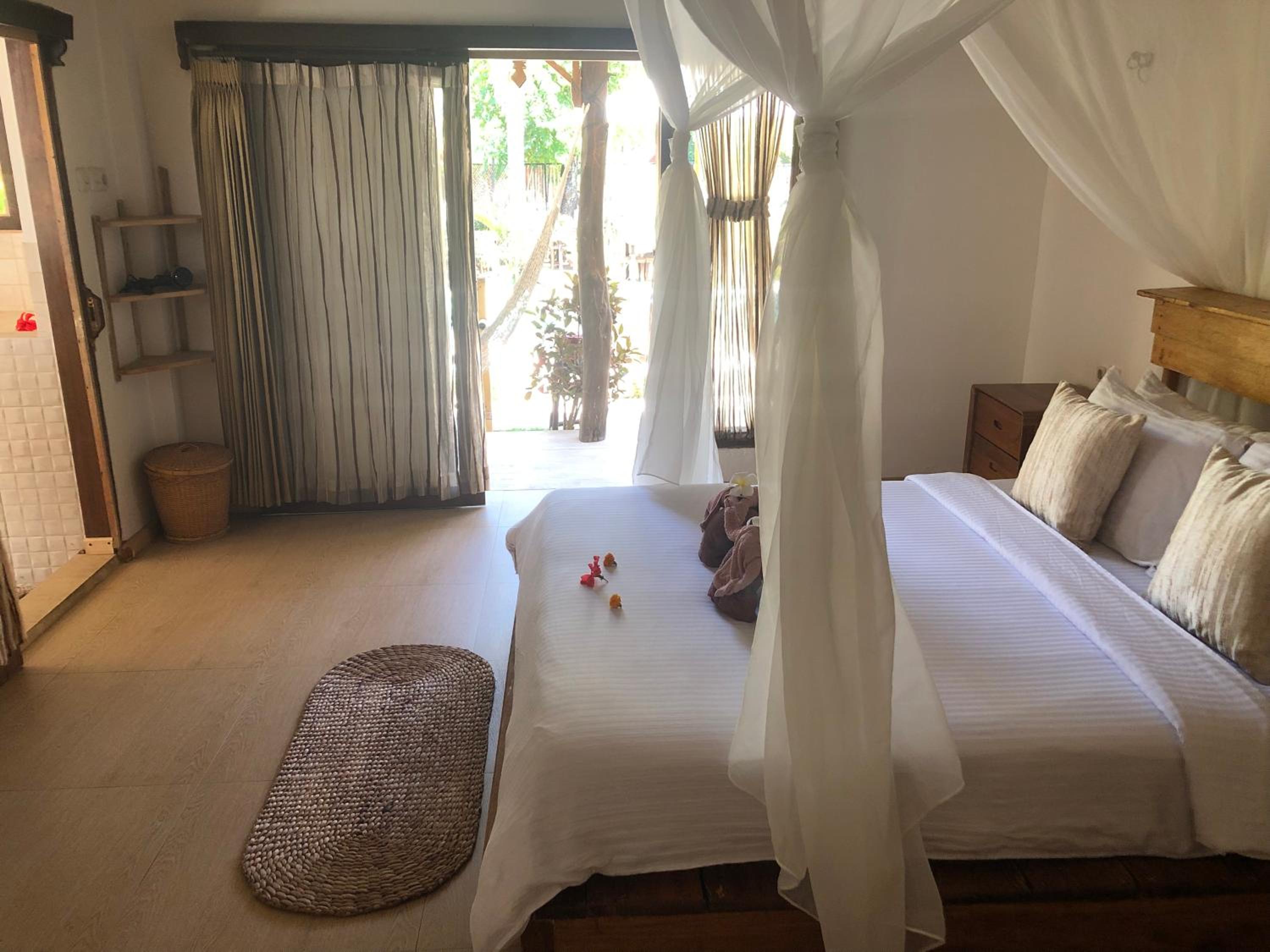 Standard Double Room - Photo 10