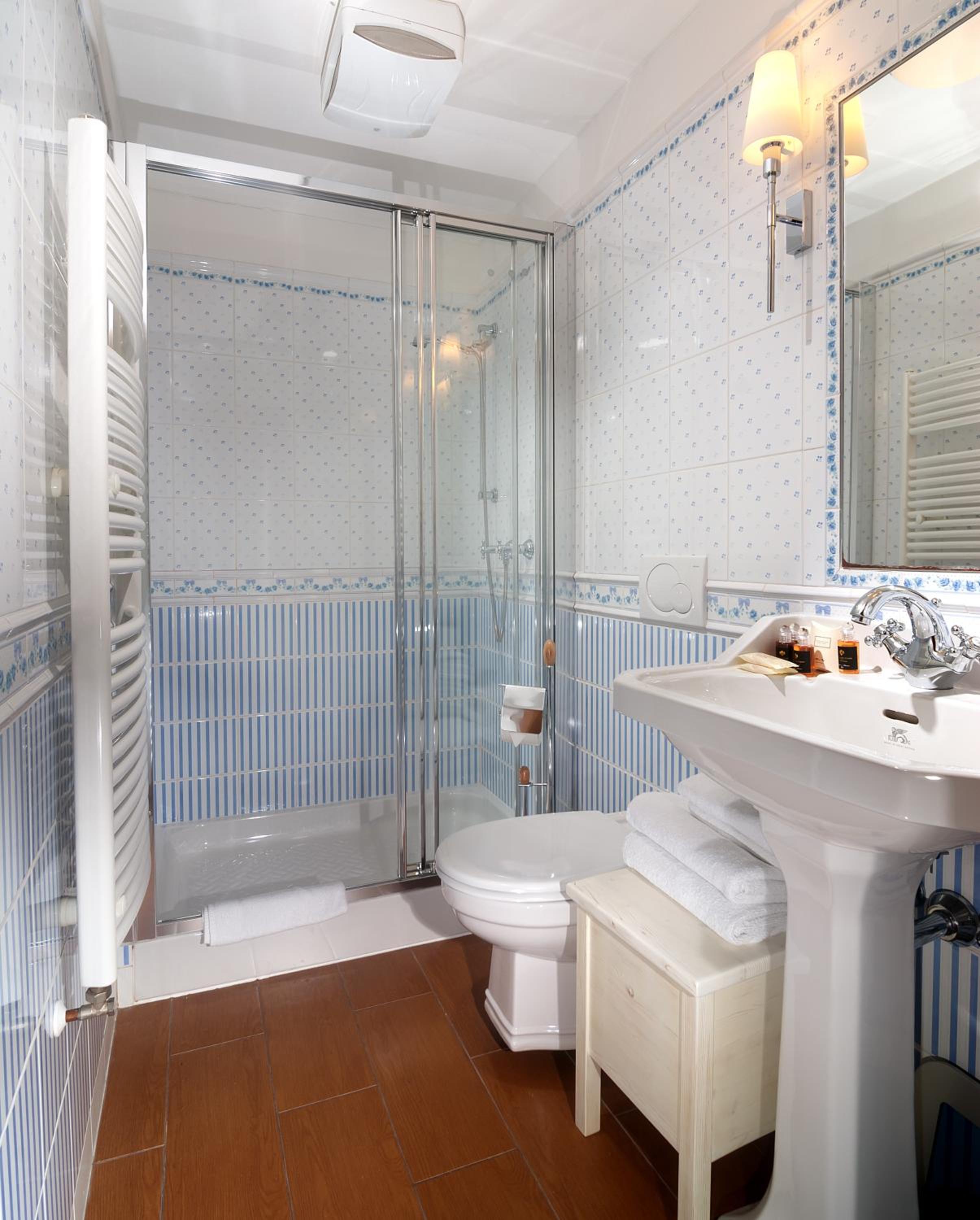 Single Room with Extra Bed photo 2