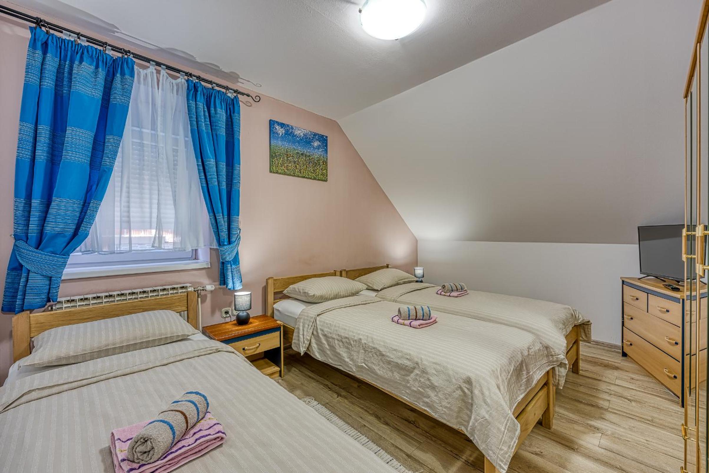 Triple Room photo 2