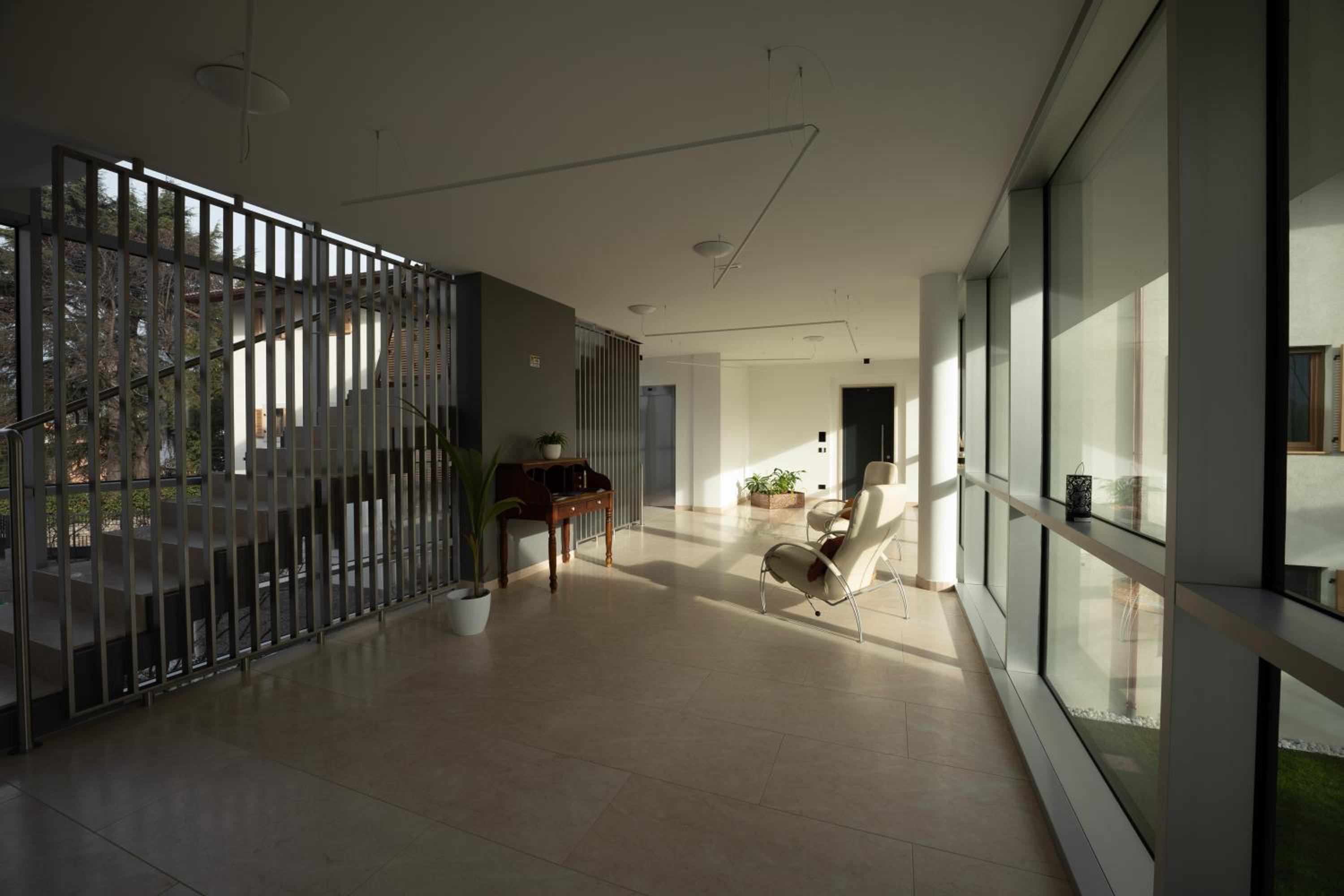 One-Bedroom Apartment with Terrace photo 2