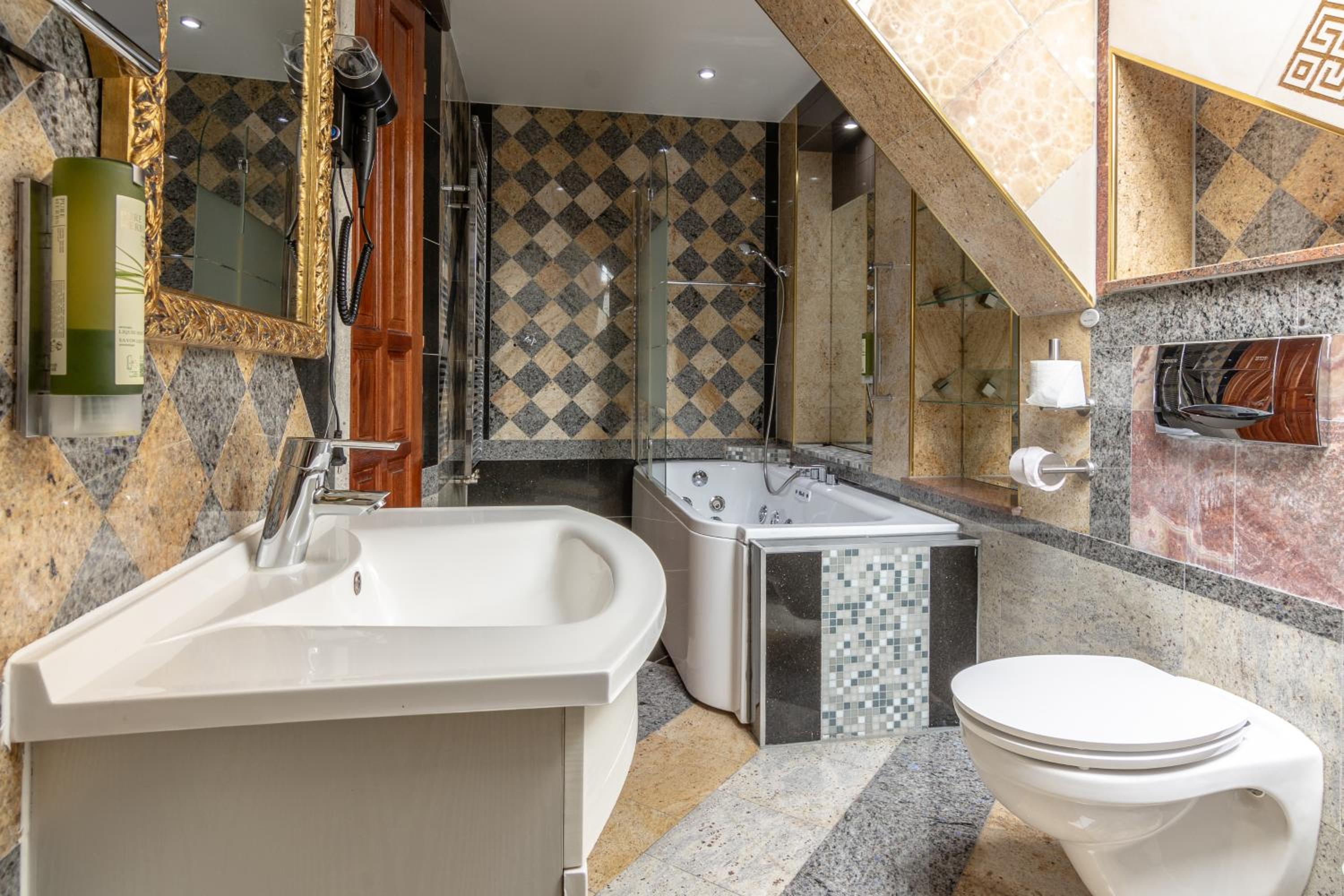 Strasser Sky Suite  photo 3