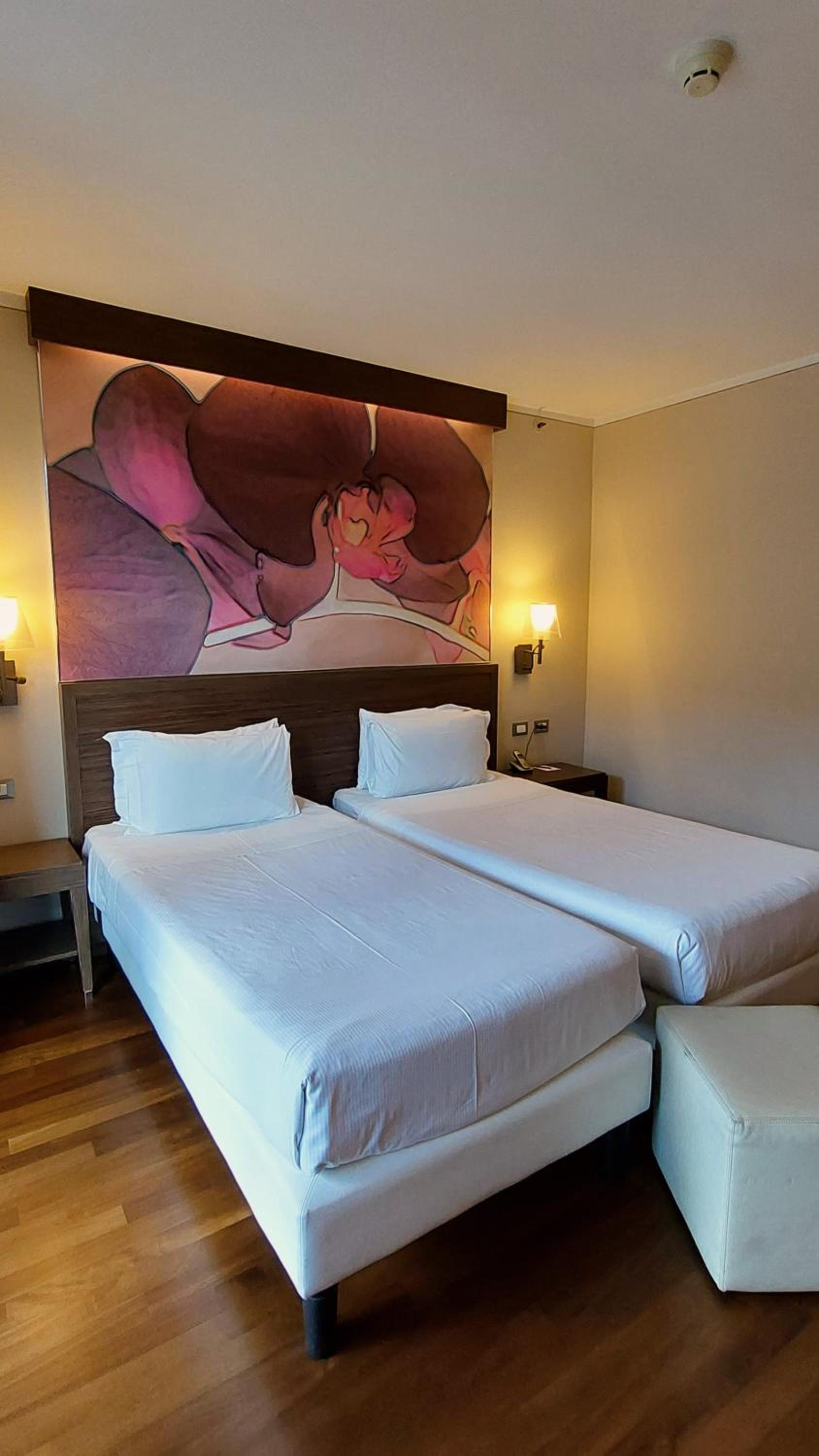 Twin Room with Shower