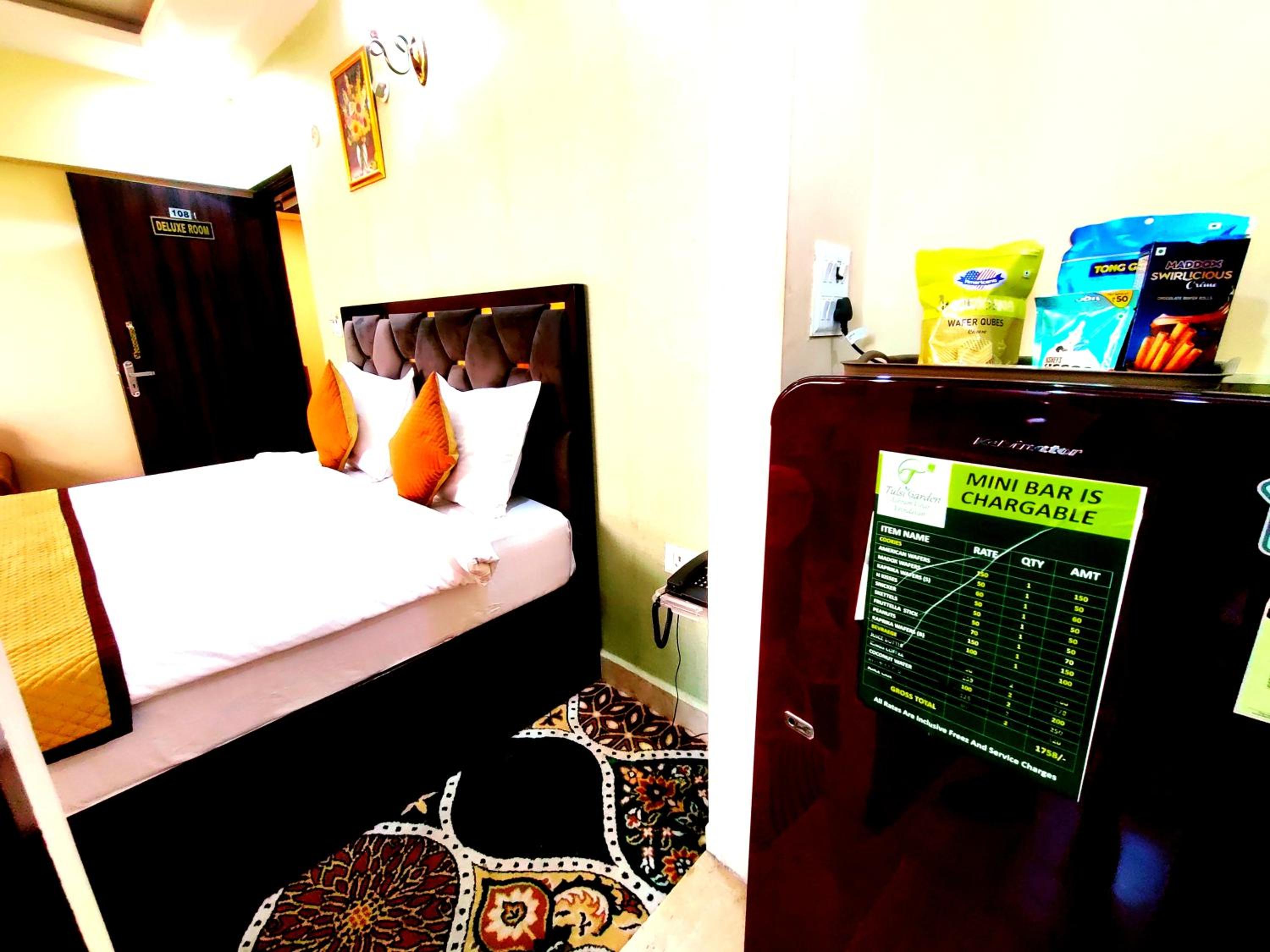 Deluxe Room - Photo 21