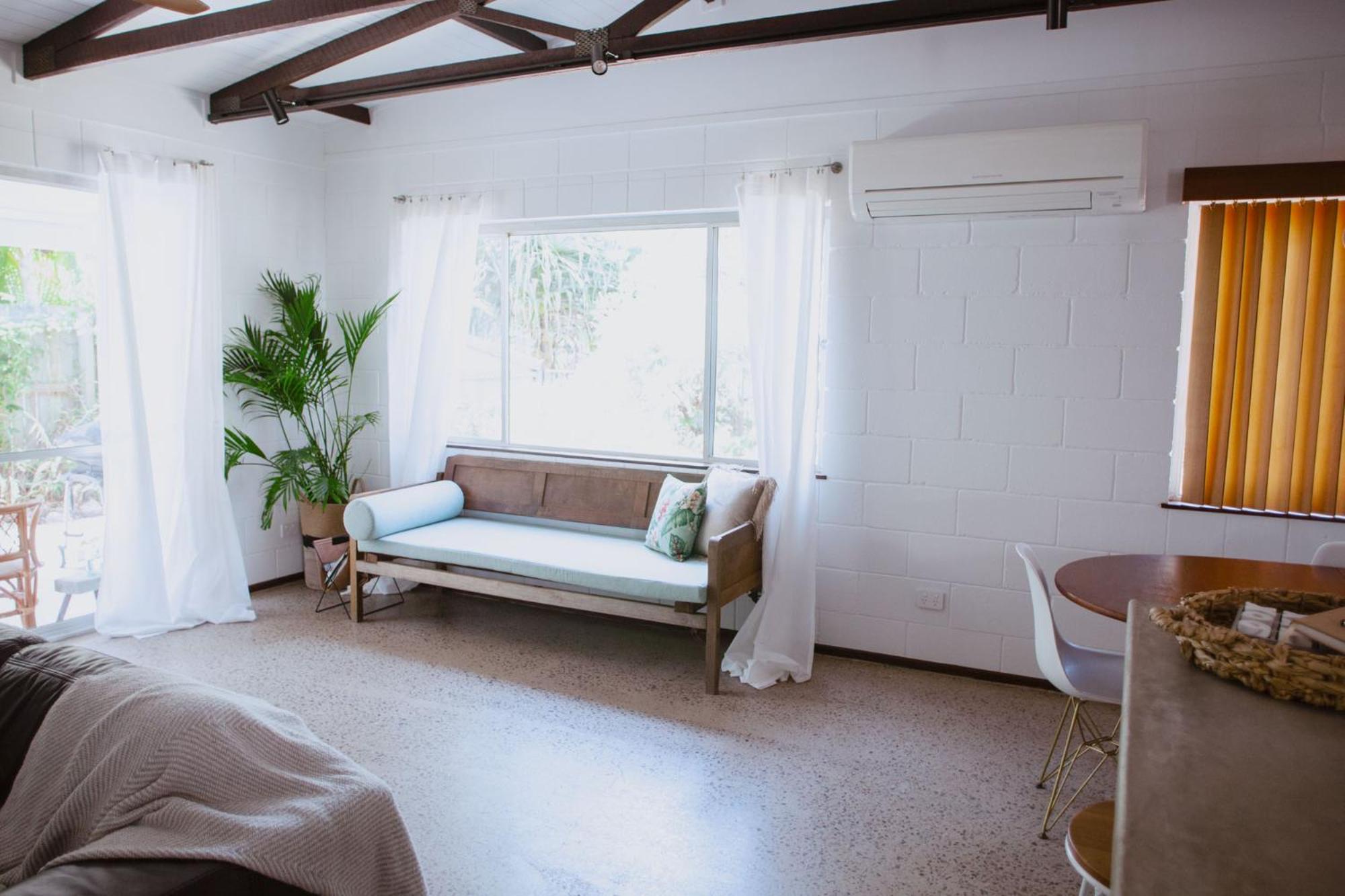Three-Bedroom House photo 3