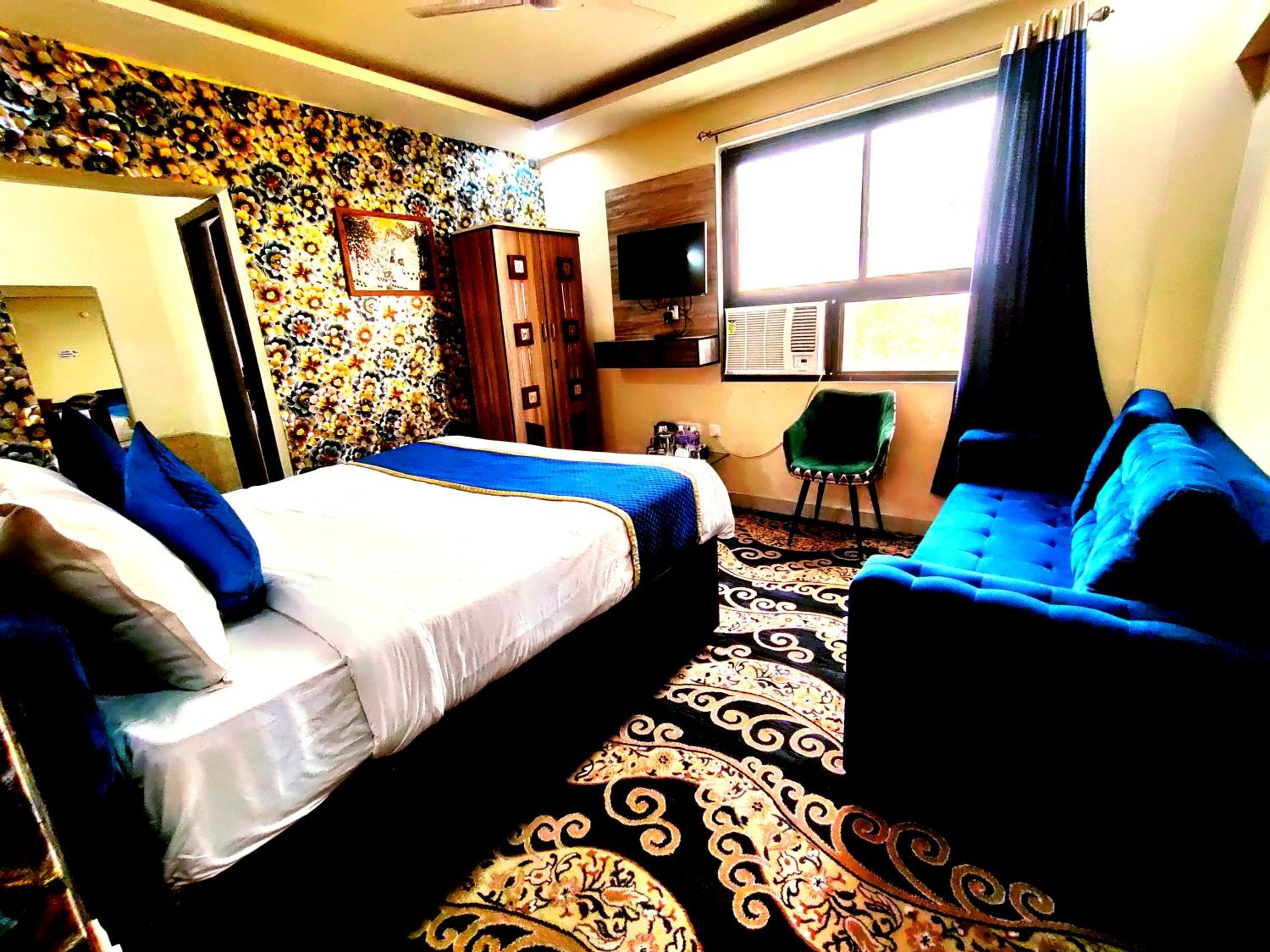 Deluxe Room - Photo 29