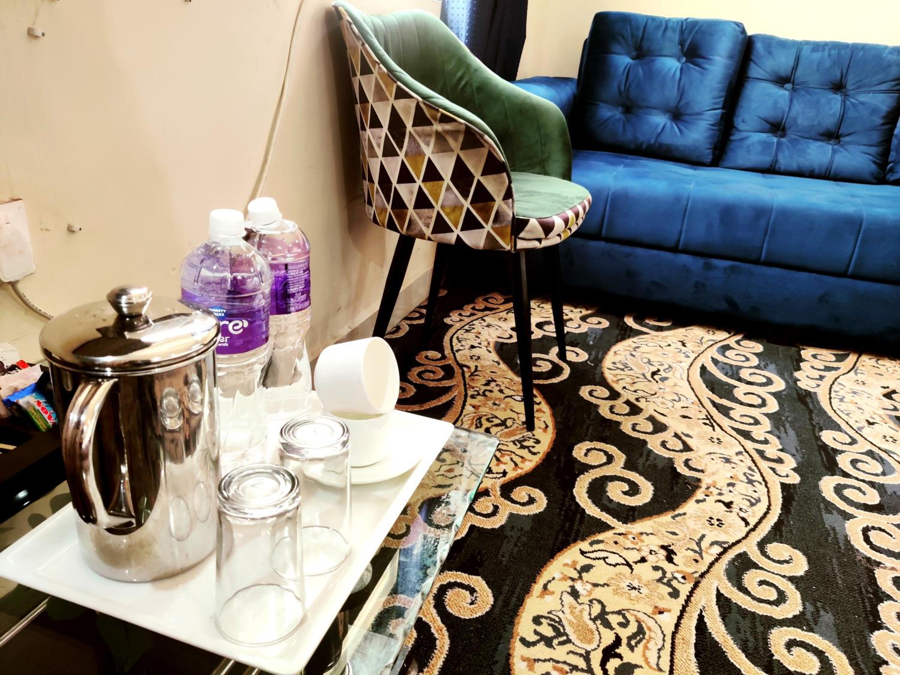 Deluxe Room - Photo 10