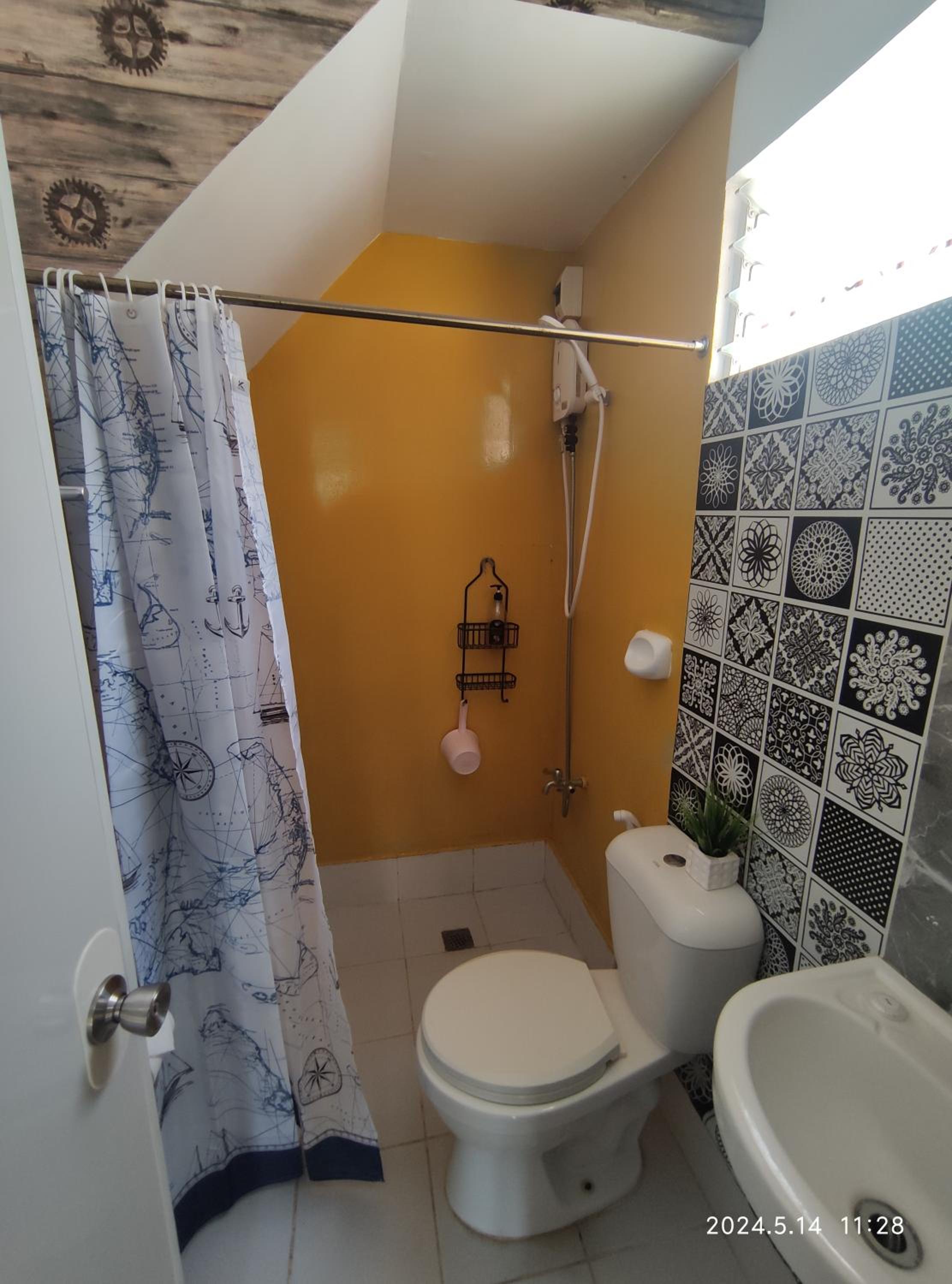Two-Bedroom House - Photo 10